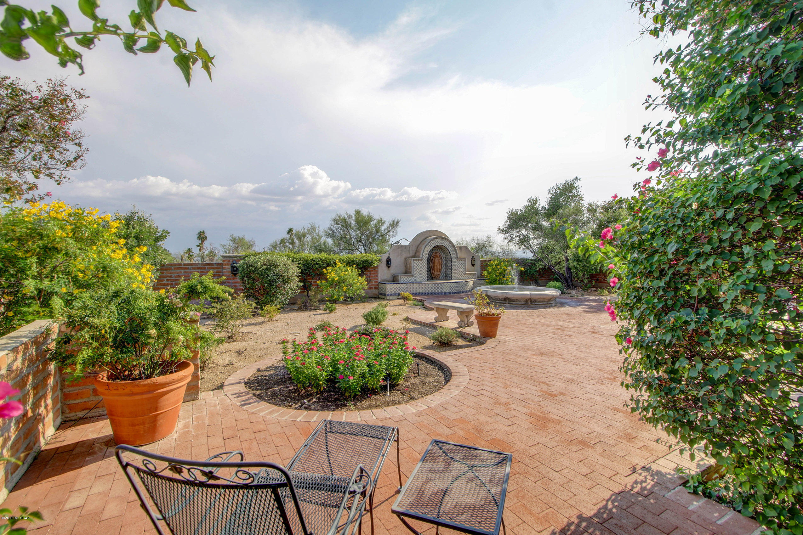 Haciendas Francisco Soza (1-18) - Residential Lease
