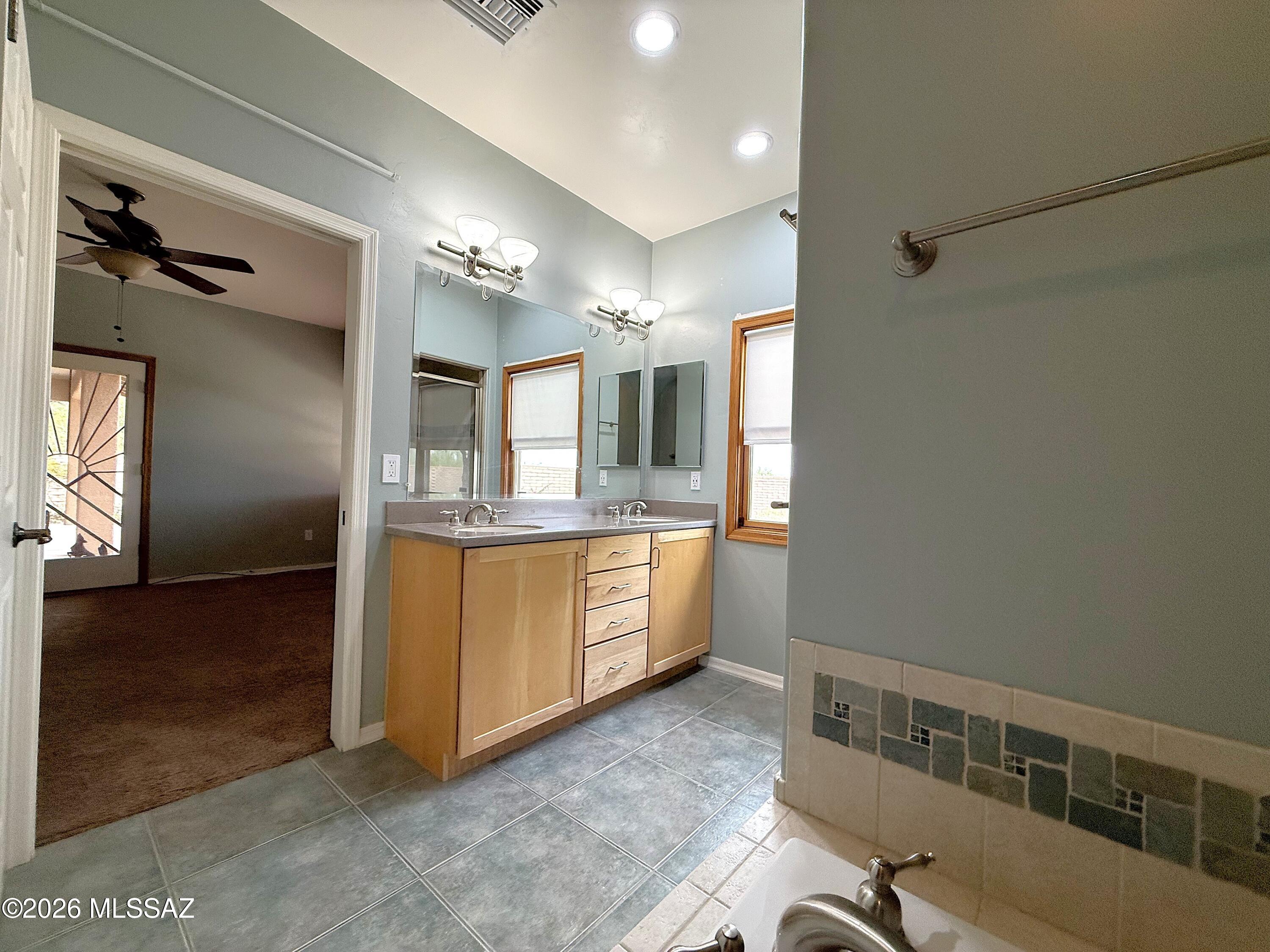 New Tucson Unit NO. 27 - Residential
