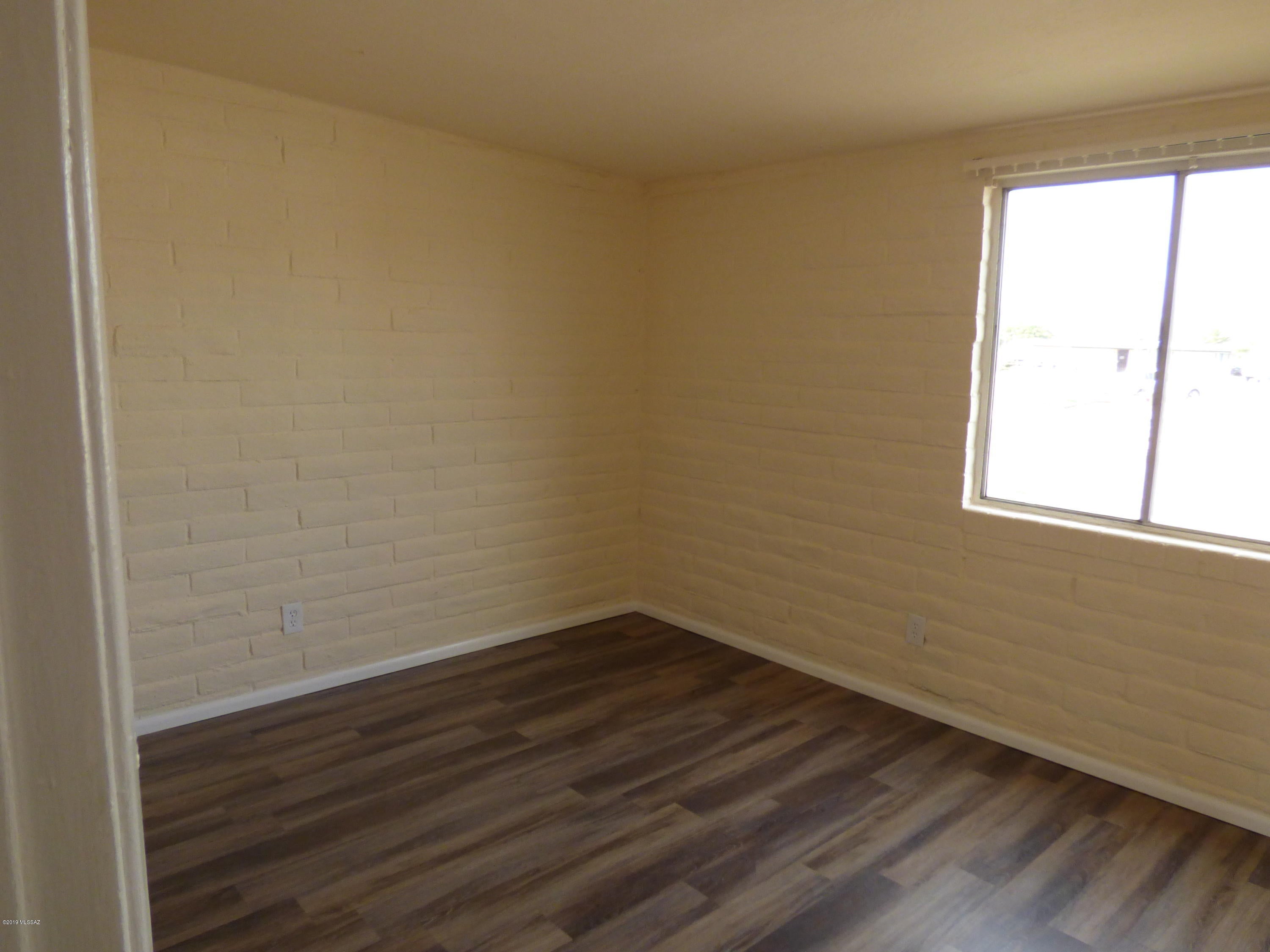 Olive Grove (1-86) - Residential Lease