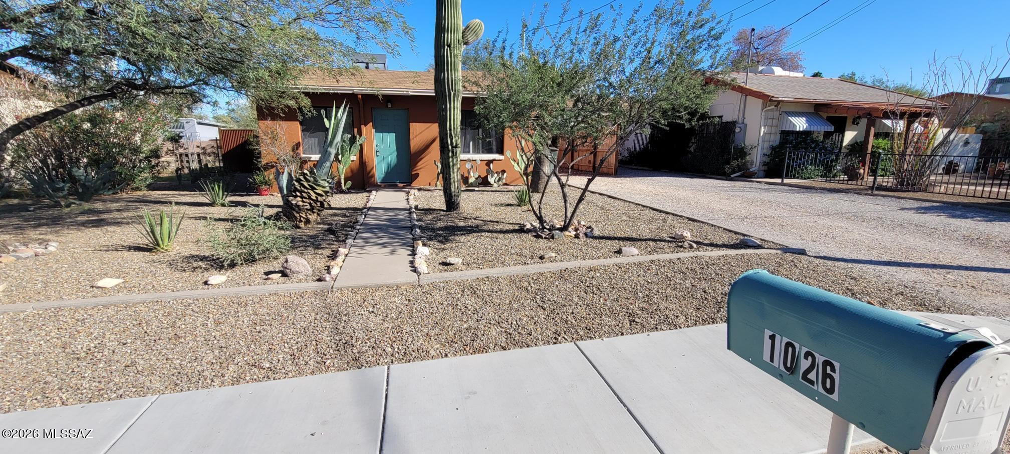 Great central location.  Large fenced yard, perfect for gardening or pets.  Recently remodeled with granite counter tops modern appliances, etc..  Tile floors throughout, ceiling fans and central AC..  Owner is a licensed Real Estate Broker in AZ and is Owner/Agent.