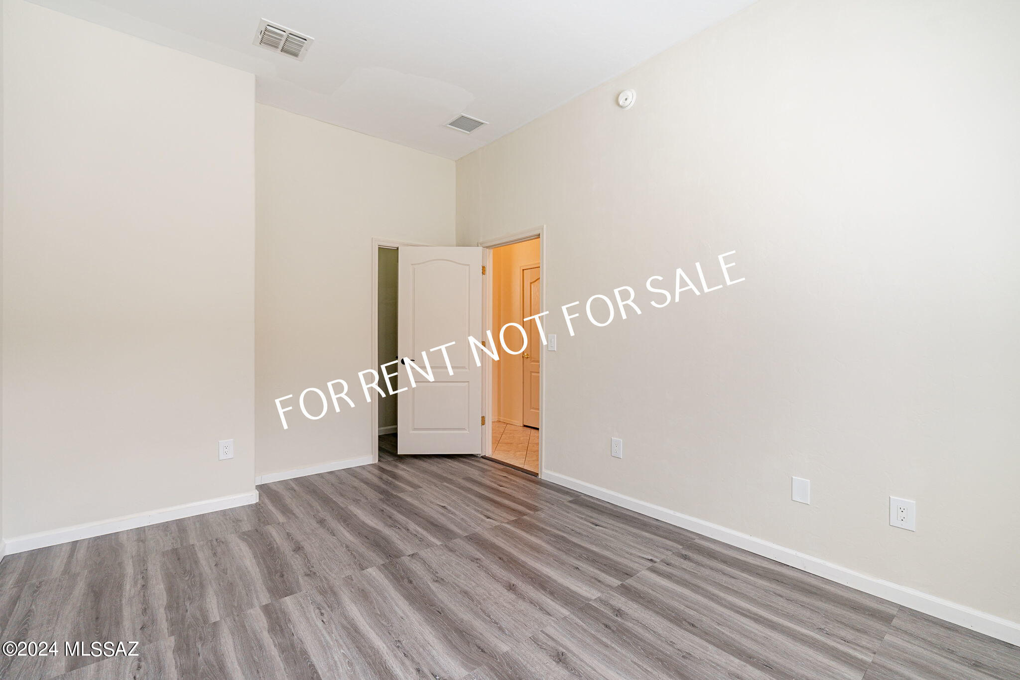 Rancho Del Lago (1-100) - Residential Lease
