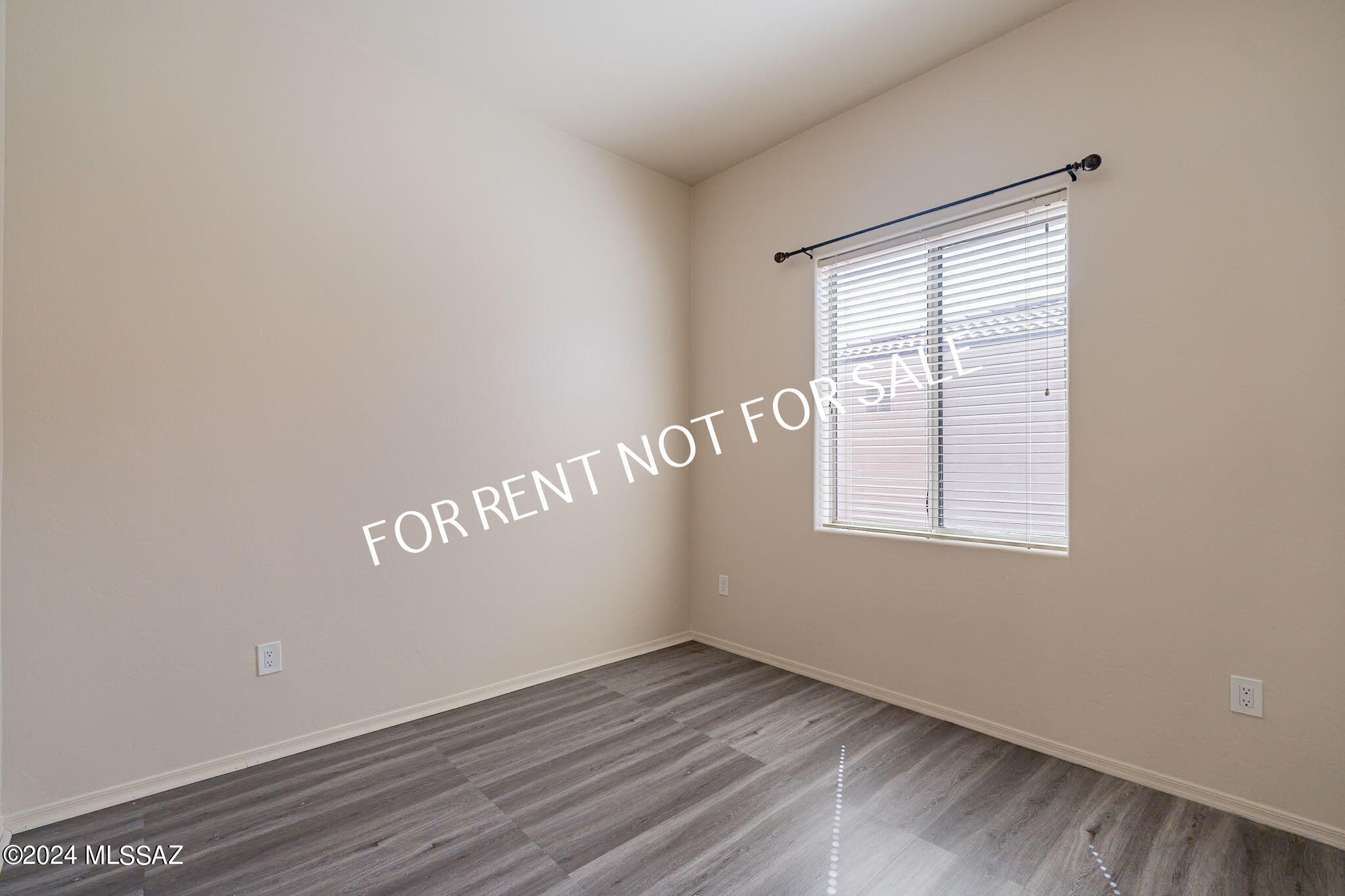Rancho Del Lago (1-100) - Residential Lease