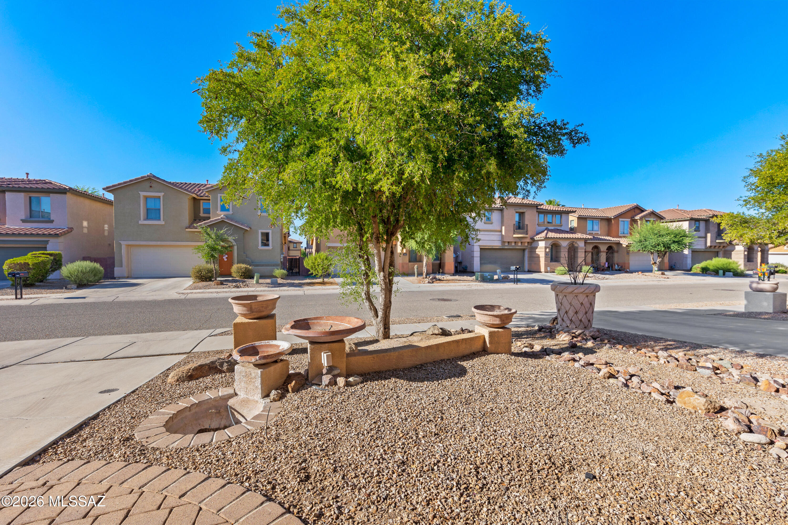 Paseo del Rio - Residential