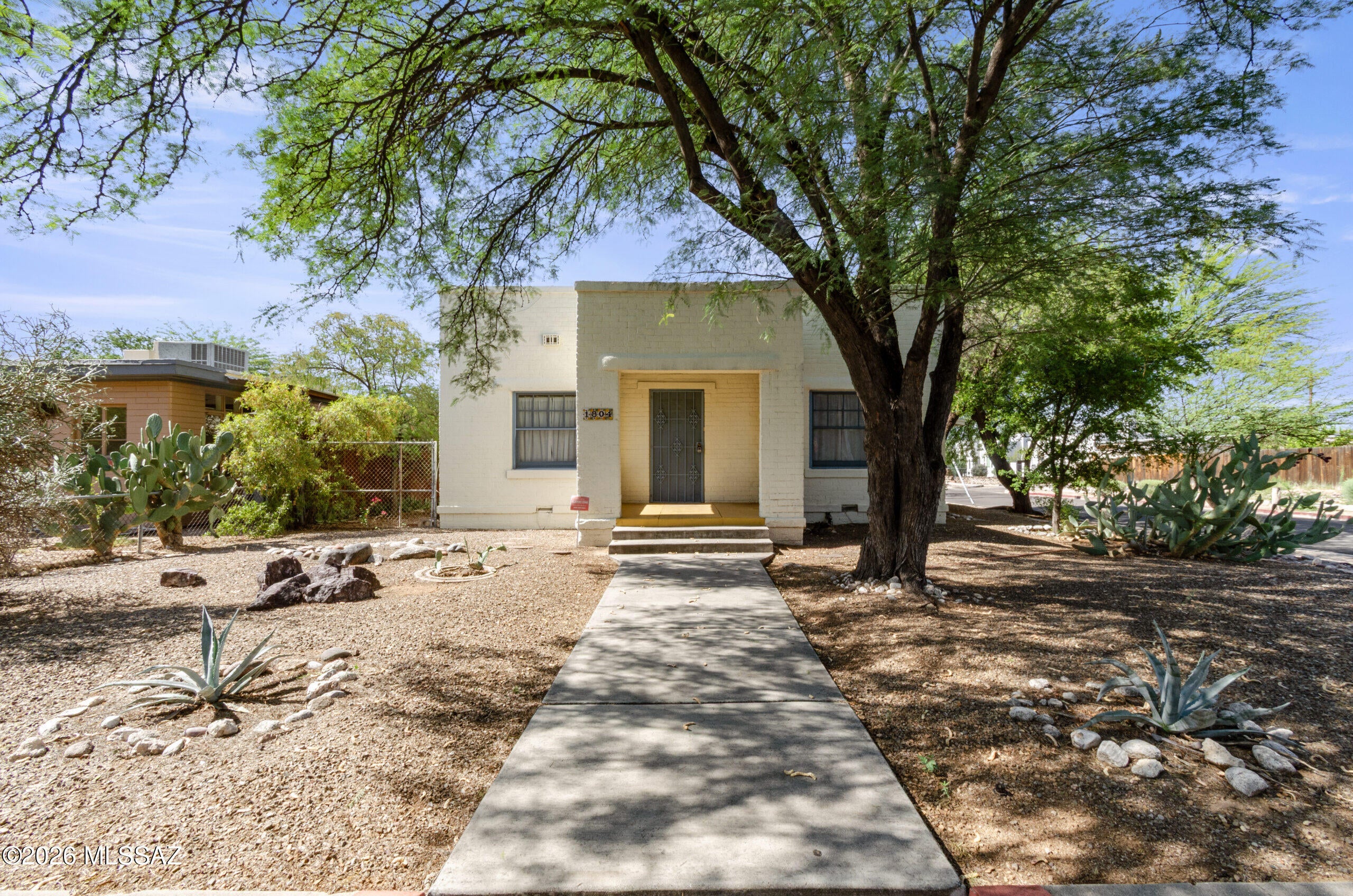 Charming historic 3-bedroom, 2-bath home in Tucson, just a short distance from the University of Arizona campus. This inviting residence features hardwood floors throughout, a sunroom for added living space, and a cute kitchen ready for everyday use. The property includes a fenced backyard and on-street parking, plus a shared washer/dryer for convenience. Ideal for those seeking a comfortable, character-filled home near the university.

Lovely house walking distance to campus (Campbell / 6th Street) sits on a corner fenced lot with plenty of street parking. Large Master bedroom with ensuite bathroom. Beautiful hardwood floors throughout the house. Dishwasher, A/C. Washer/dryer included. Shared fenced backyard!