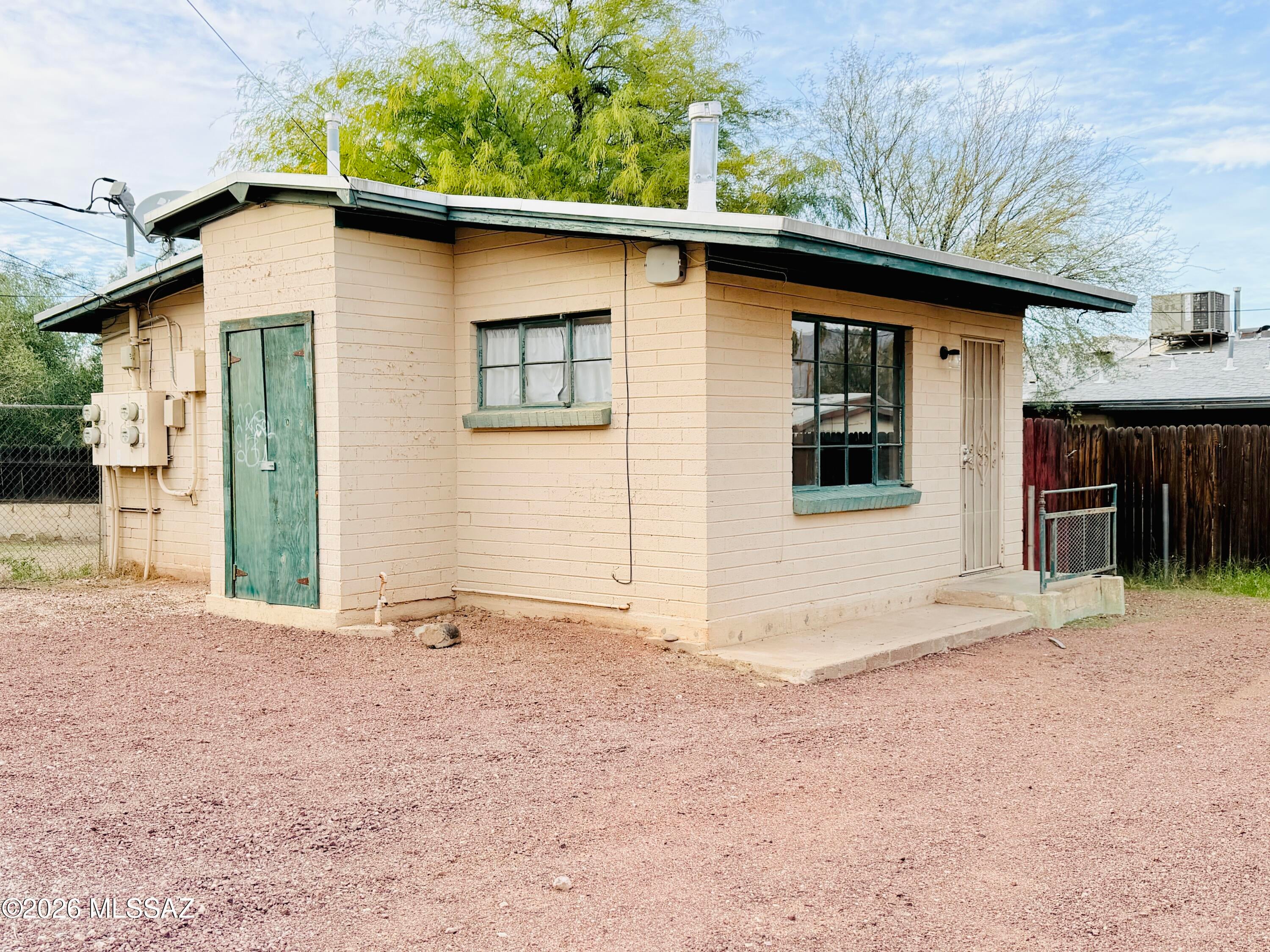 University Home Addition - Residential Lease