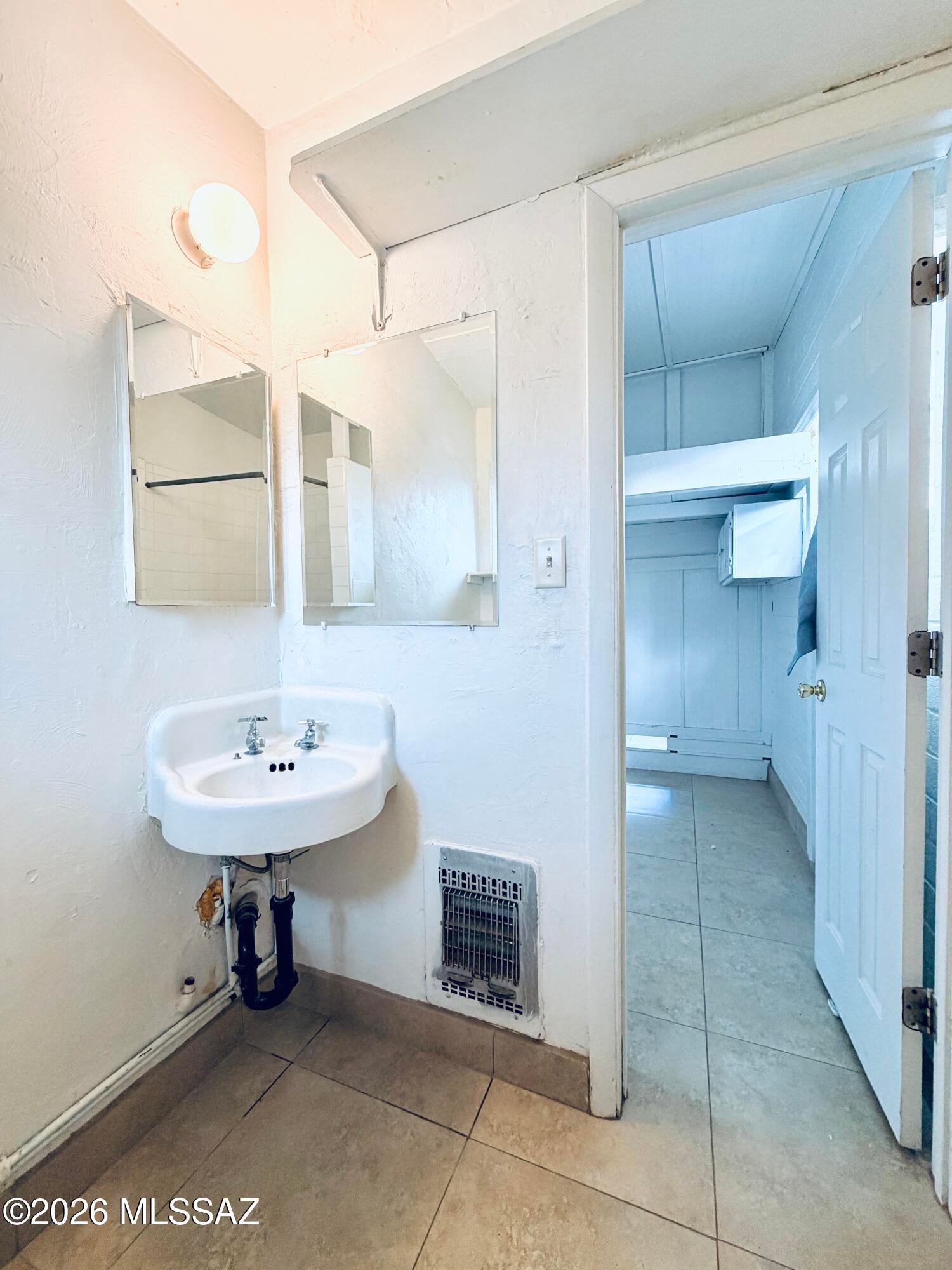 University Home Addition - Residential Lease