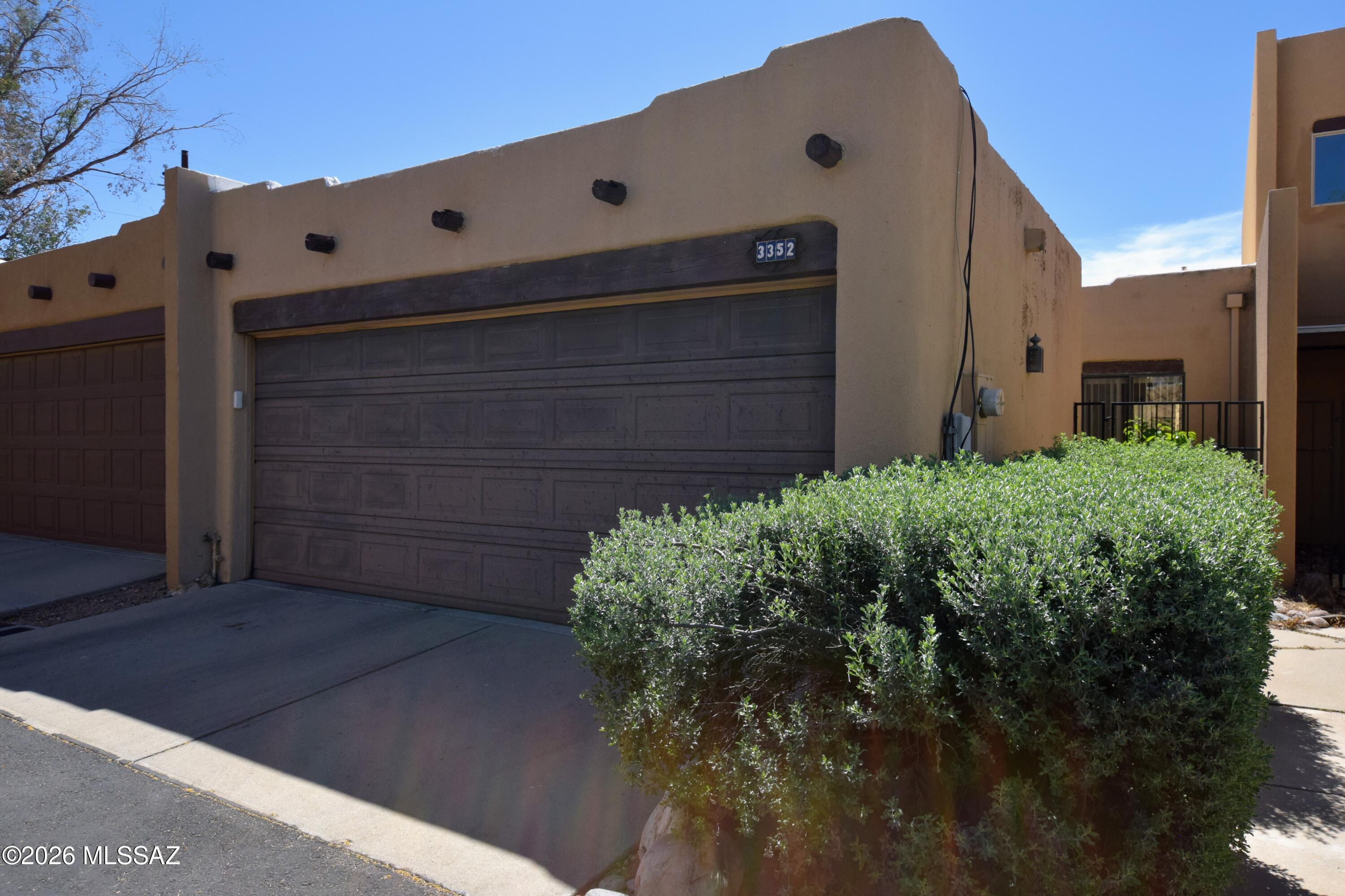 Acacia Pueblos (1-30) - Residential Lease
