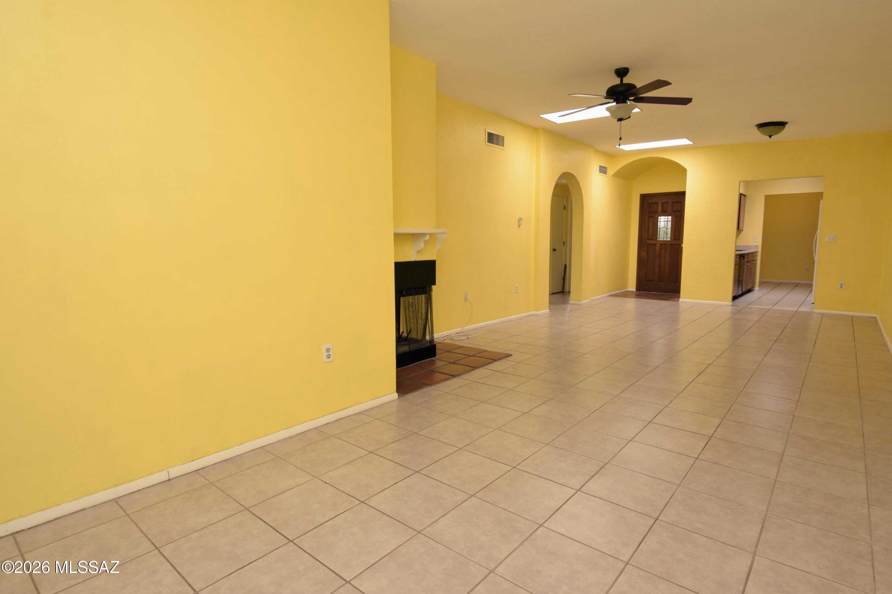 Acacia Pueblos (1-30) - Residential Lease