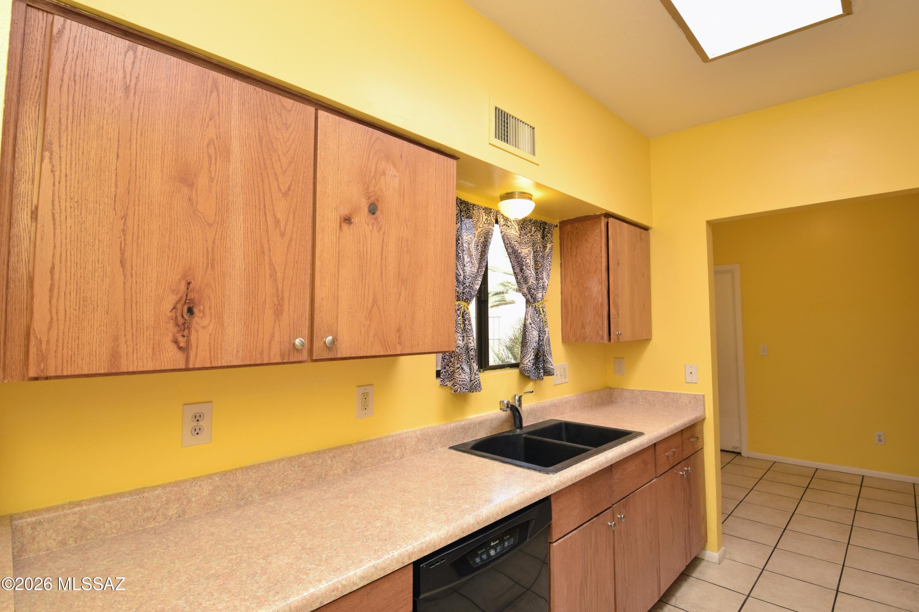 Acacia Pueblos (1-30) - Residential Lease