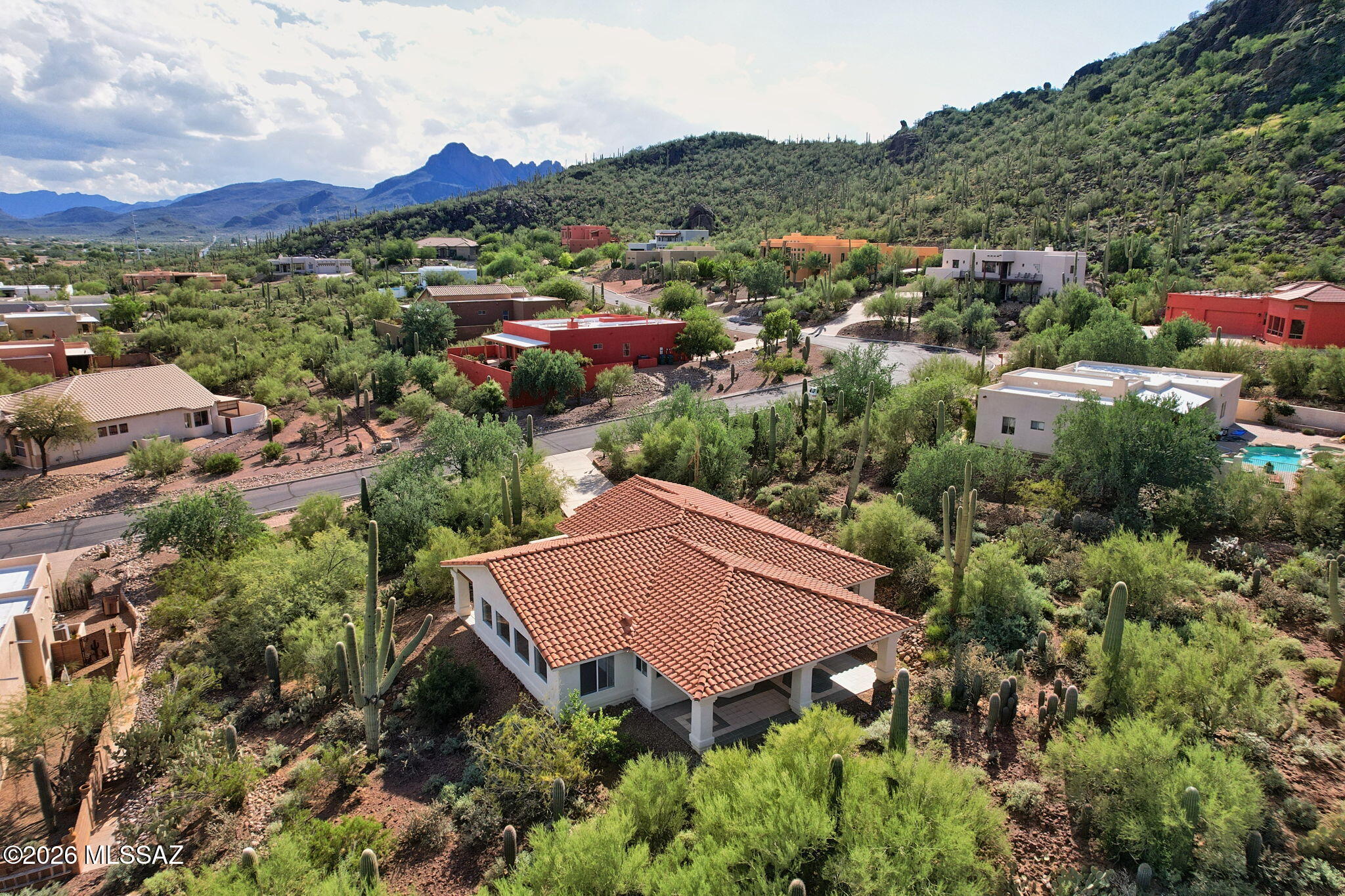 Los Morteros Est. (1-32) - Residential