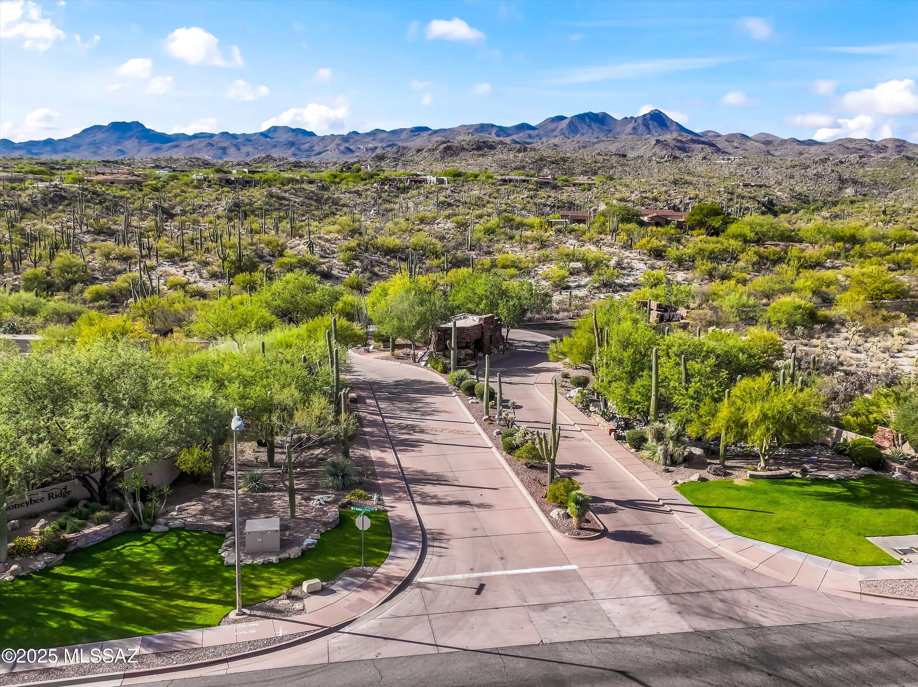 Honey Bee Ridge(The Estates At) - Residential