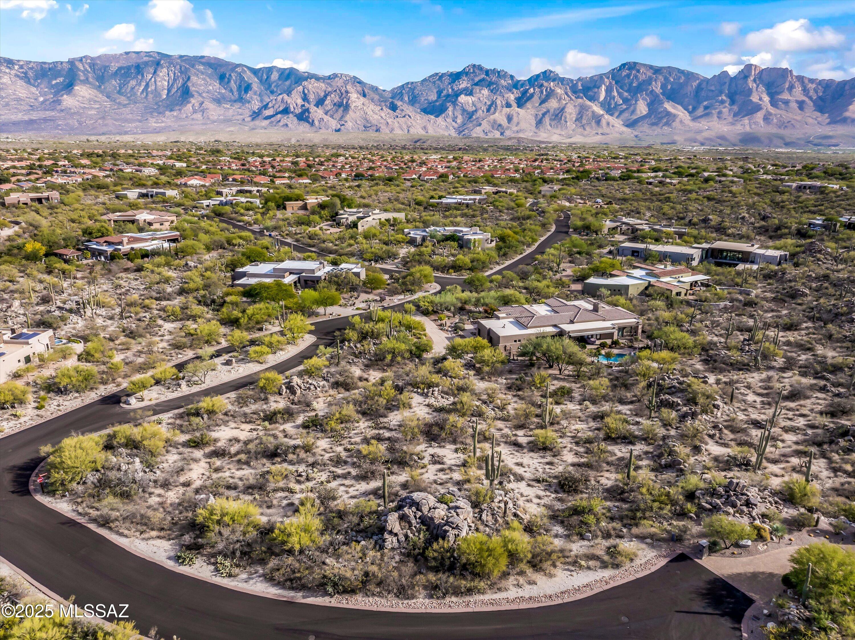 Honey Bee Ridge(The Estates At) - Residential