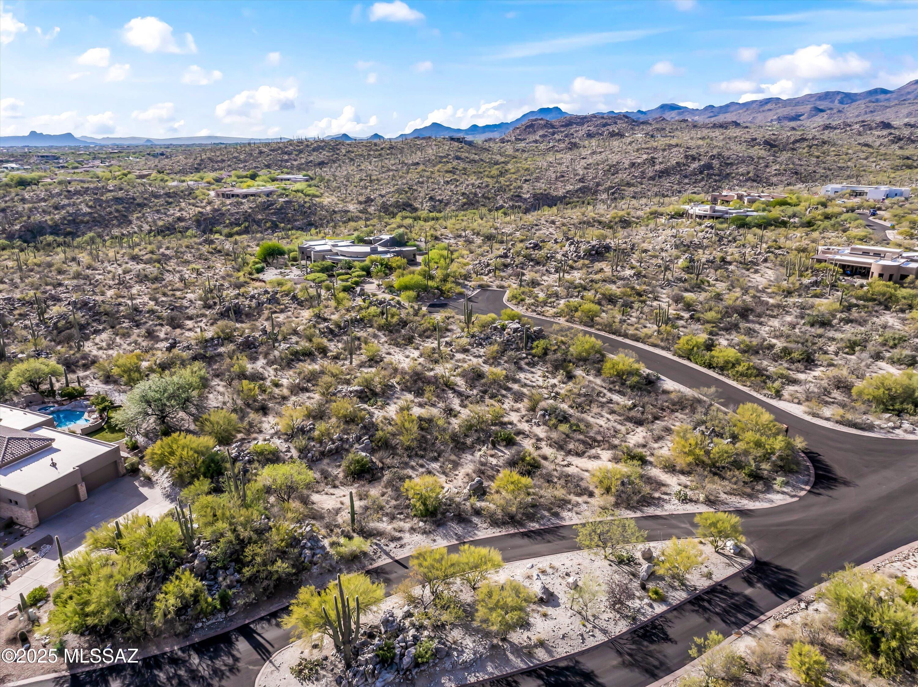 Honey Bee Ridge(The Estates At) - Residential