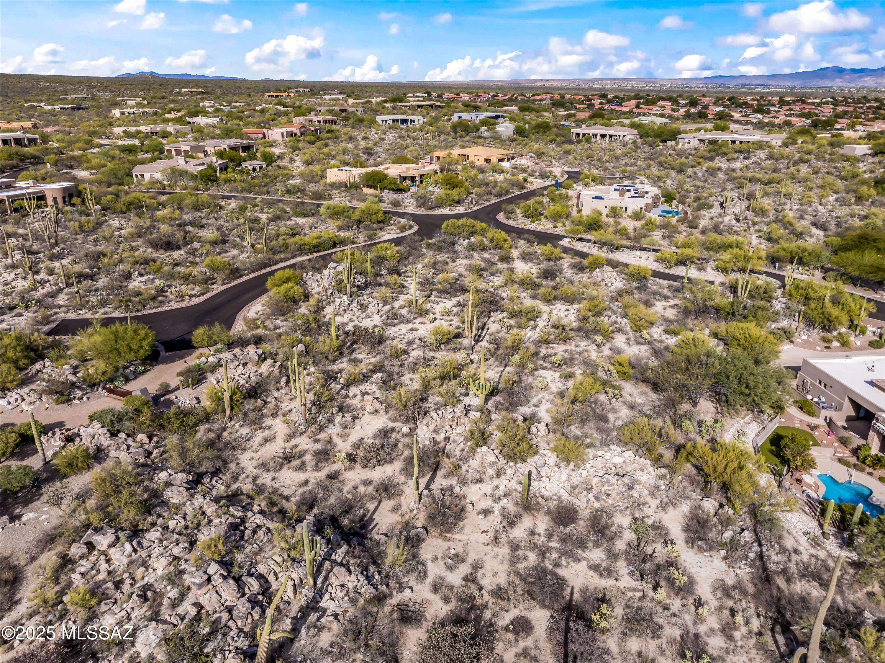 Honey Bee Ridge(The Estates At) - Residential