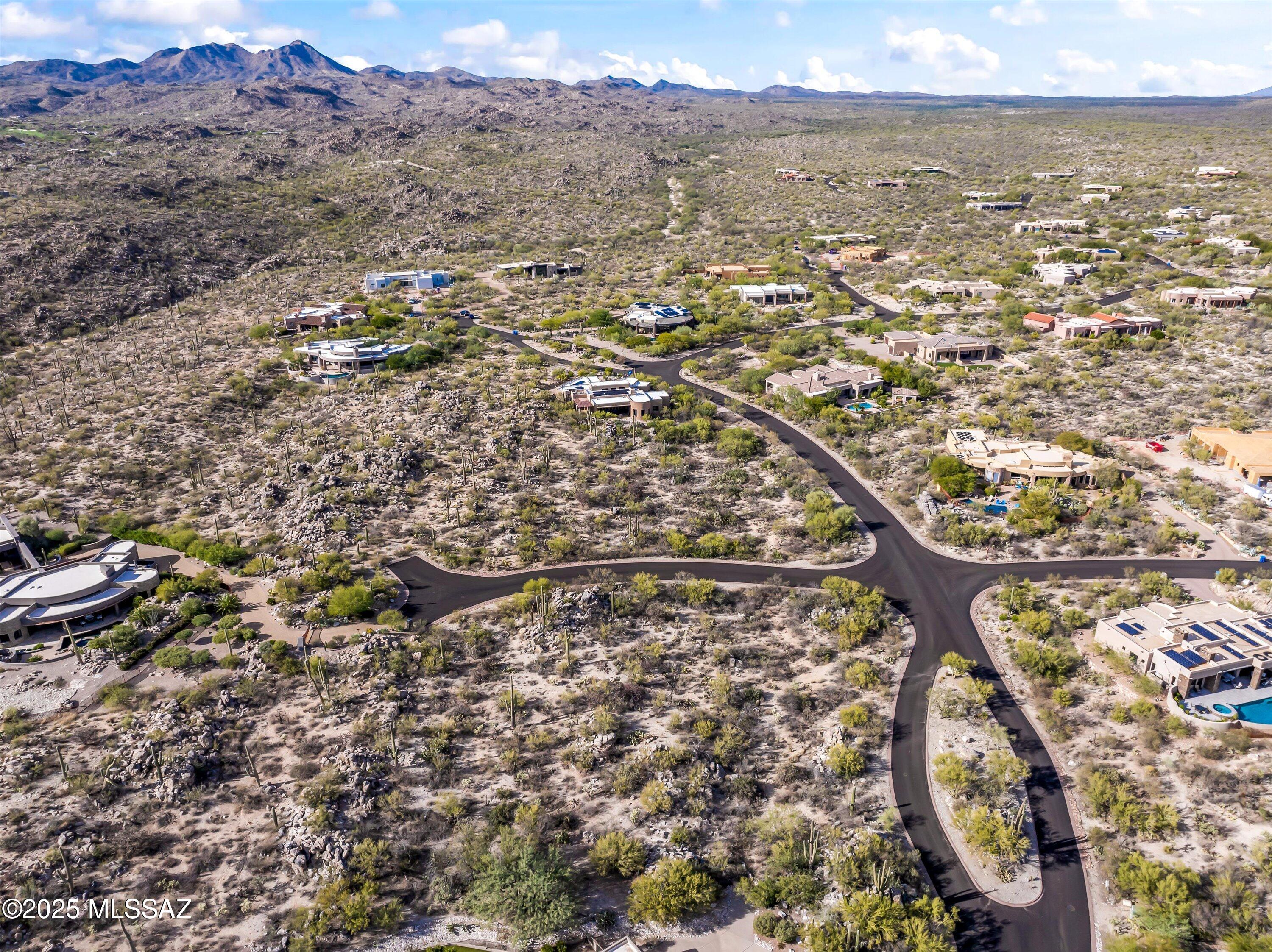 Honey Bee Ridge(The Estates At) - Residential
