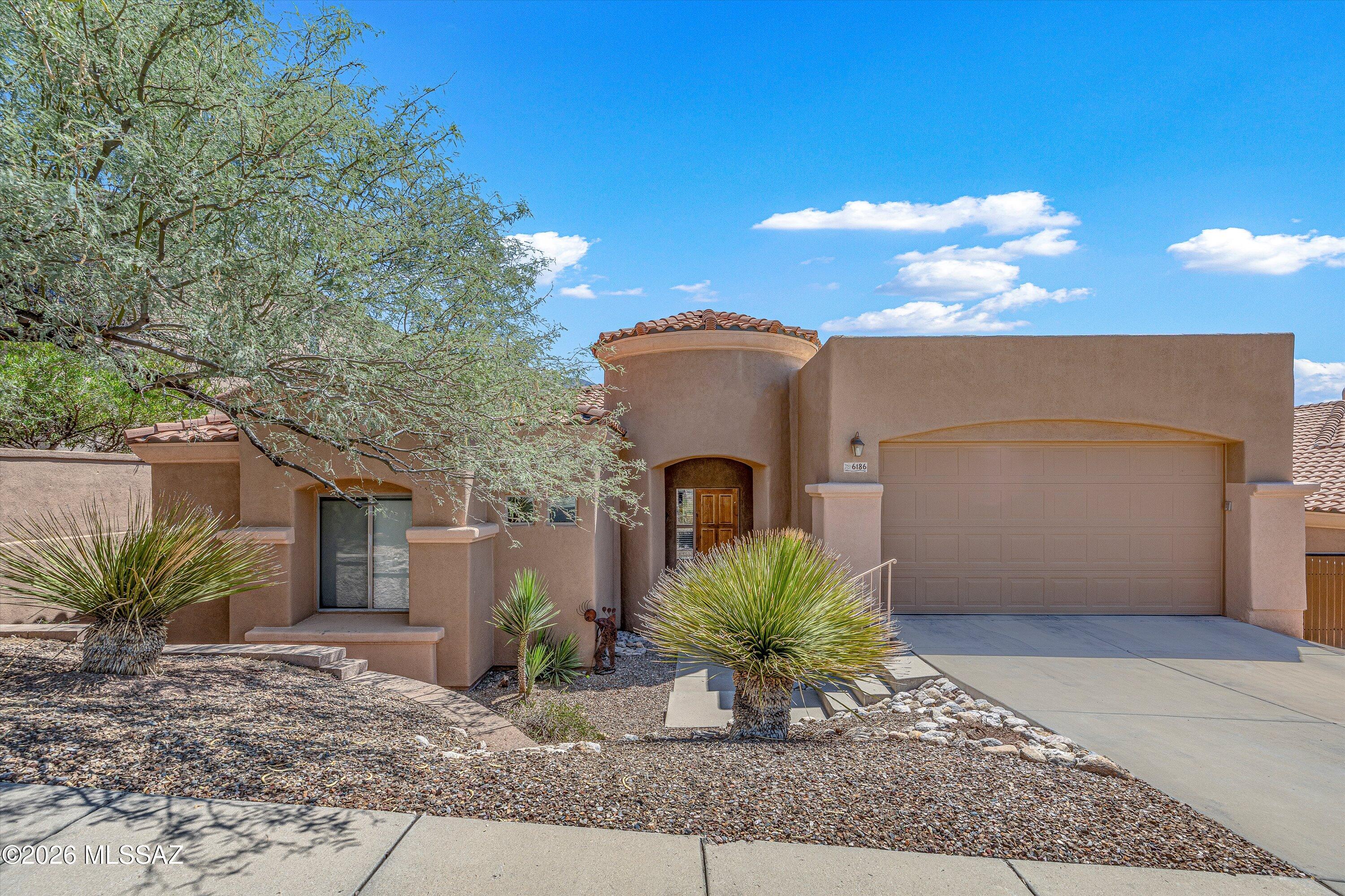 Captivating Catalina Mountain & golf course views in sought-after Paloma Primera in the Catalina Foothills! Perched on the 2nd hole of the Jack Nicklaus Signature Canyon Course at La Paloma, this A.F. Sterling-built home frames stunning mountain & fairway vistas from the living areas, primary suite & covered patio. Soaring ceilings, clerestory windows & abundant natural light enhance the open floor plan--ideal for everyday living & entertaining. The spacious kitchen opens to the main living areas with expansive windows showcasing spectacular scenery. Move-in ready with recent updates: new HVAC, hot water heater, carpet, window coverings & patio improvements. All in Tucson's premier guard-gated Catalina Foothills community with easy access to golf, dining, shopping & resort-style amenities. Paloma Primera is one of La Paloma's most sought-after neighborhoods, known for its prime location, security & exceptional mountain and golf course setting. Convenient access to La Paloma Country Club amenities, dining, shopping & the Catalina Foothills' premier recreational offerings.

Nearly $50K in recent improvements, including complete HVAC system replacement, bathroom updates, new paver walkway, new carpet throughout, custom window coverings, new hot water heater & more. Itemized improvement list available in documents section.

A truly turnkey opportunity in one of Tucson's most desirable golf course communities.