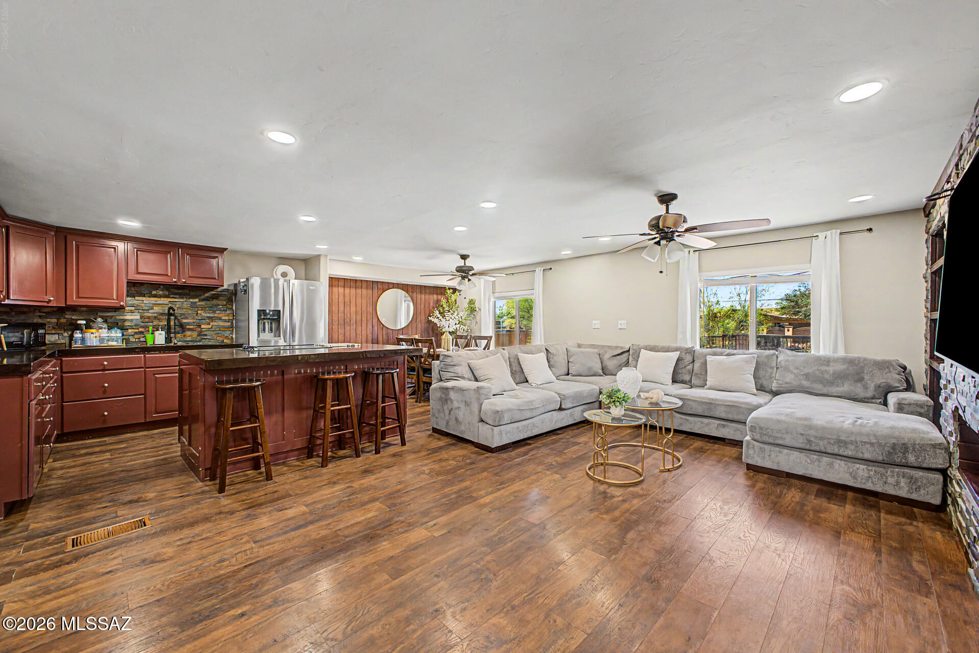 Milton Manor(1-24) - Residential
