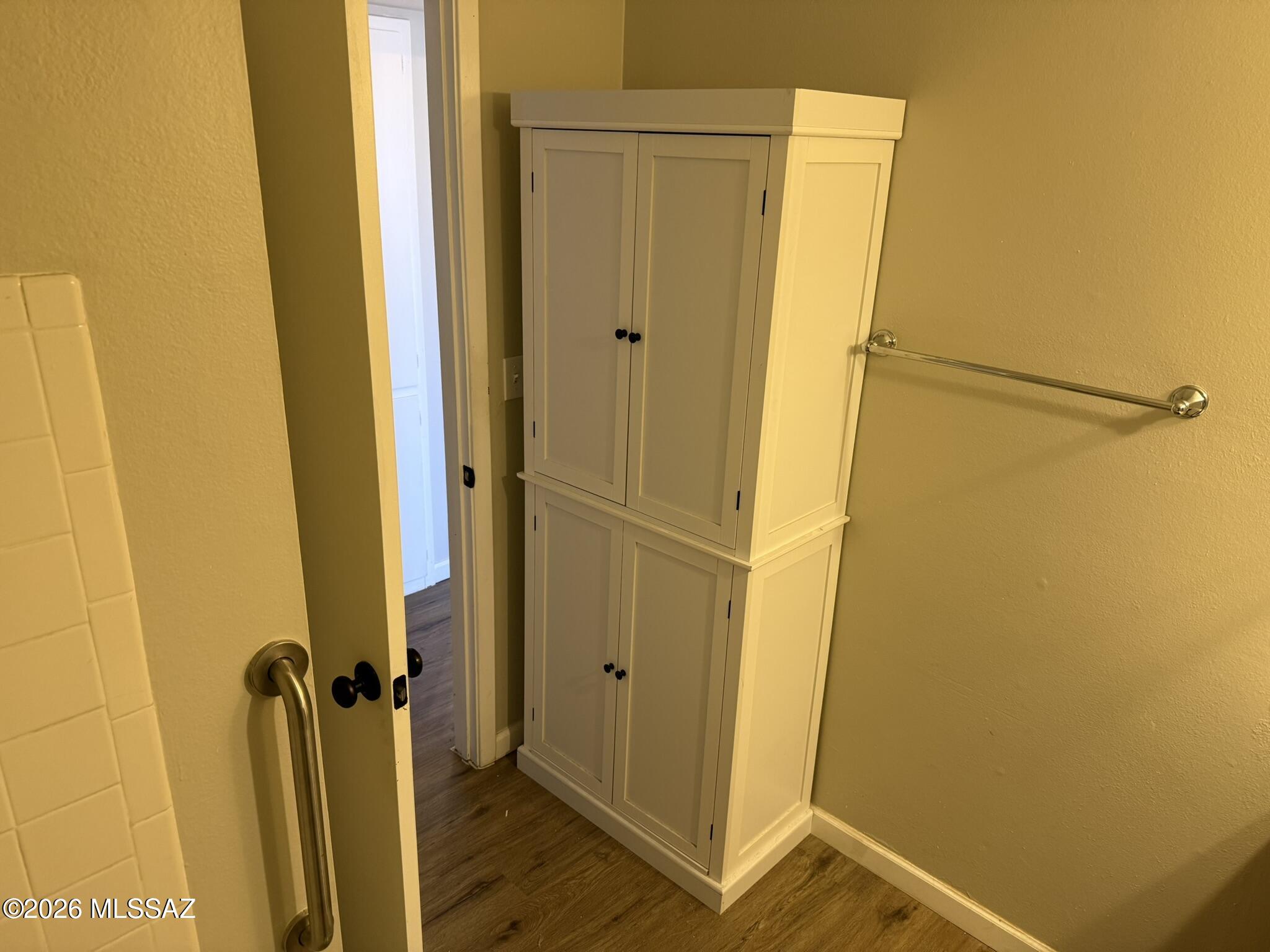Centennial Park (1-160) - Residential Lease