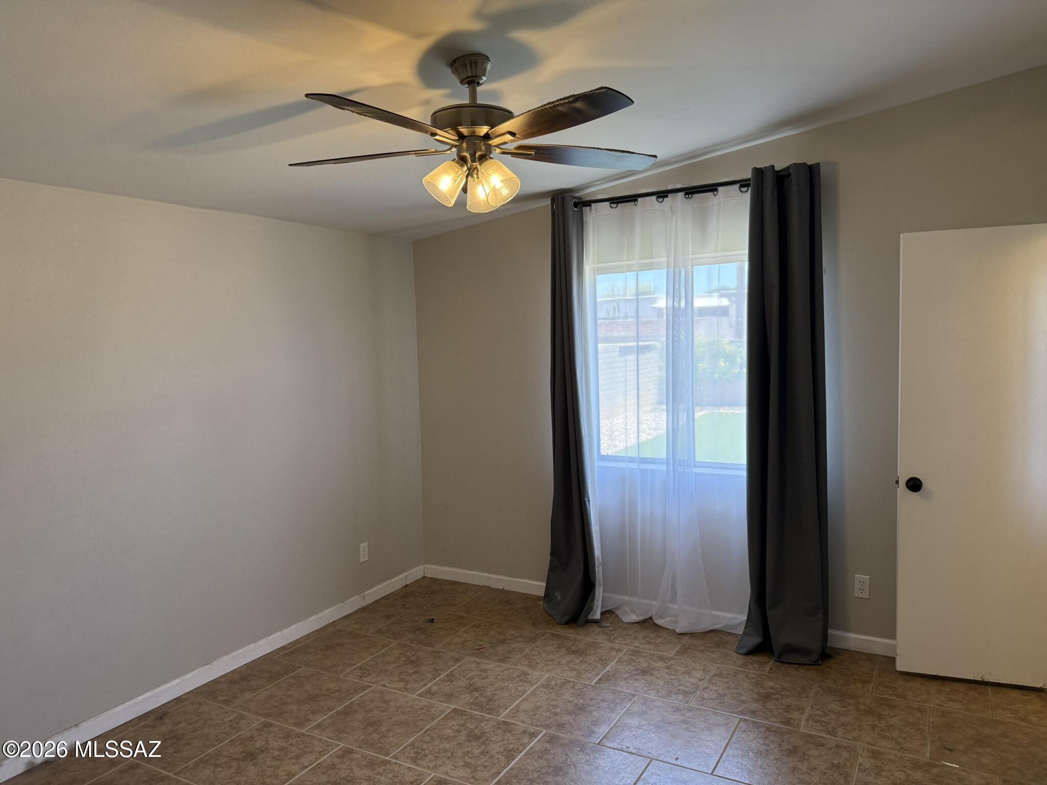 Centennial Park (1-160) - Residential Lease