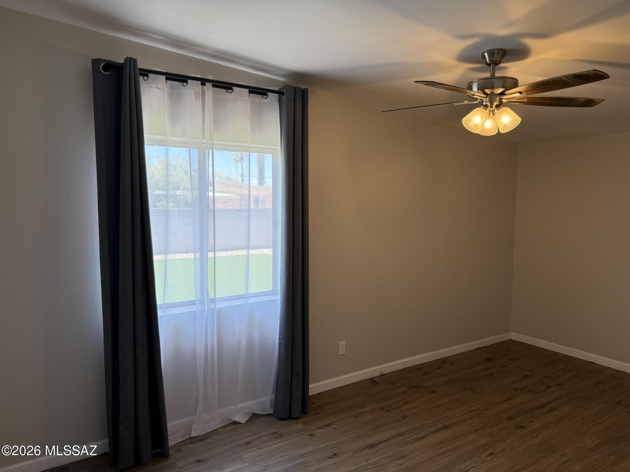 Centennial Park (1-160) - Residential Lease