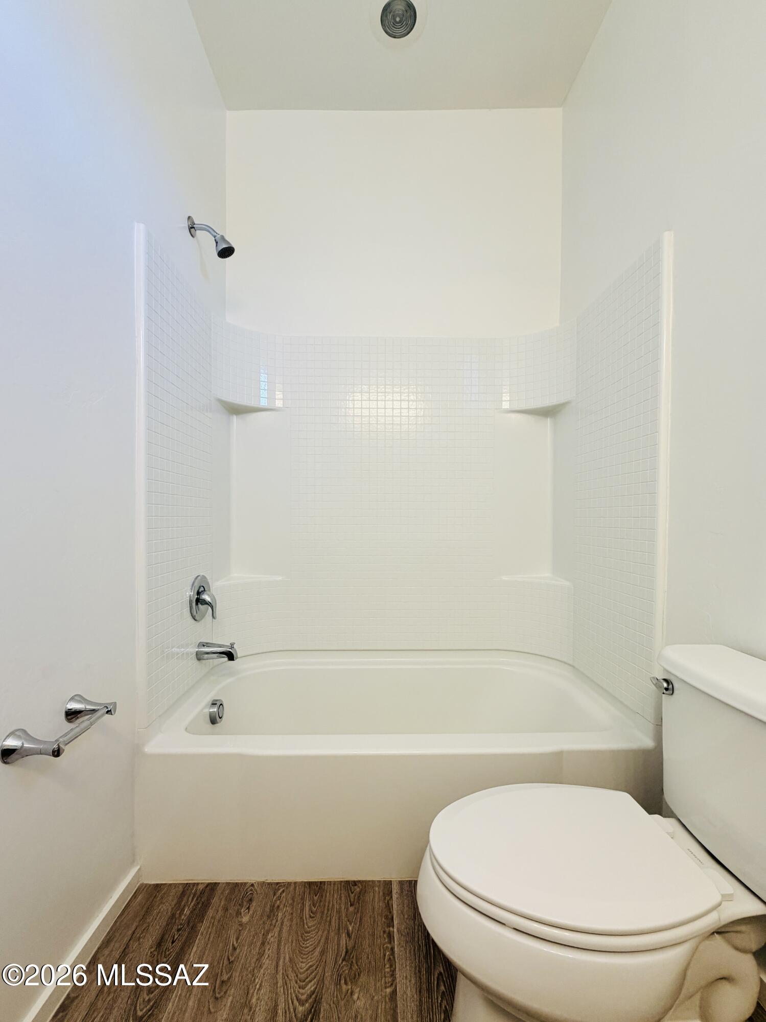 Camino Modern SQ20180120608 - Residential Lease