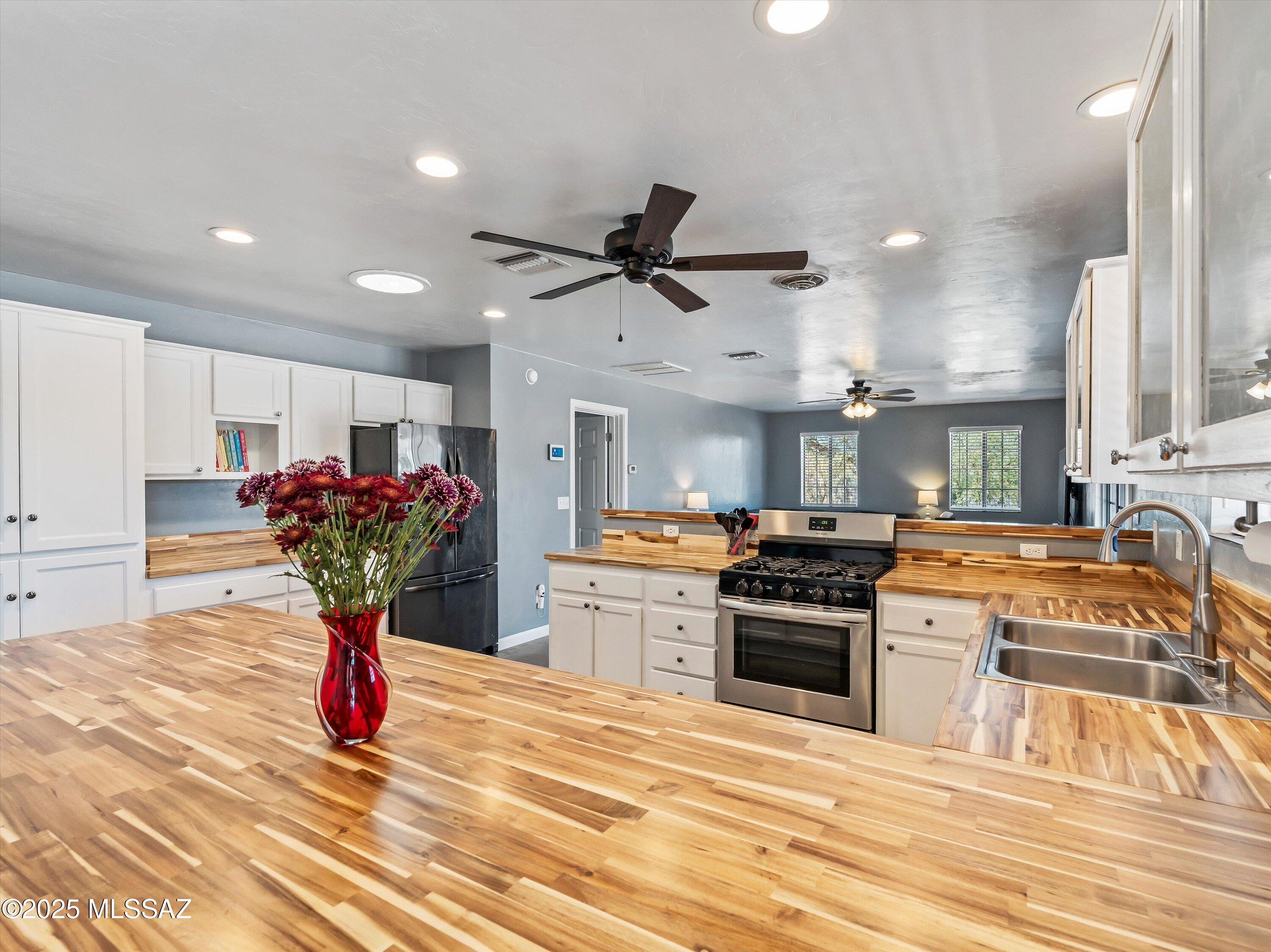 New Tucson Unit NO. 23 (140-261) - Residential