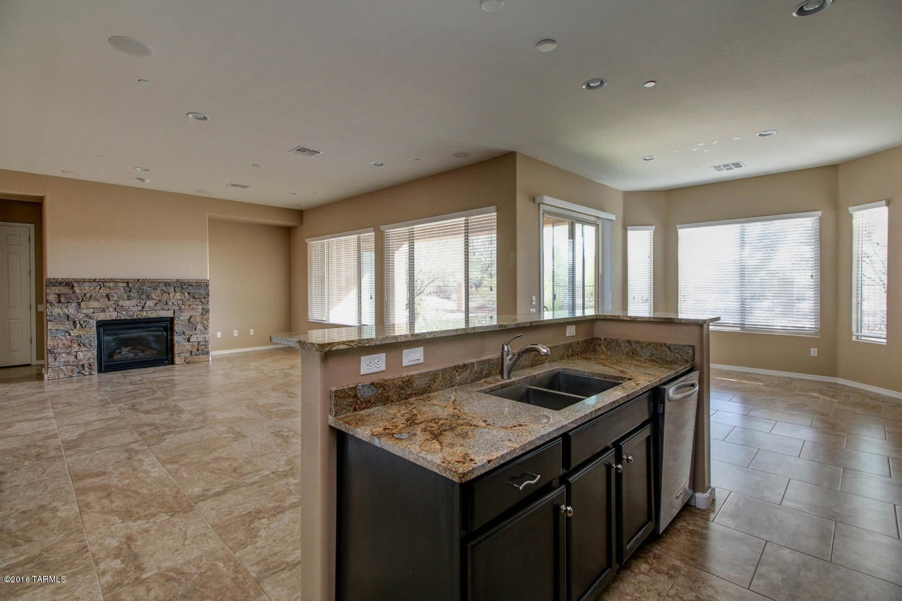 Preserve III at Dove Mtn (306-486,530-534,577-605) - Residential Lease