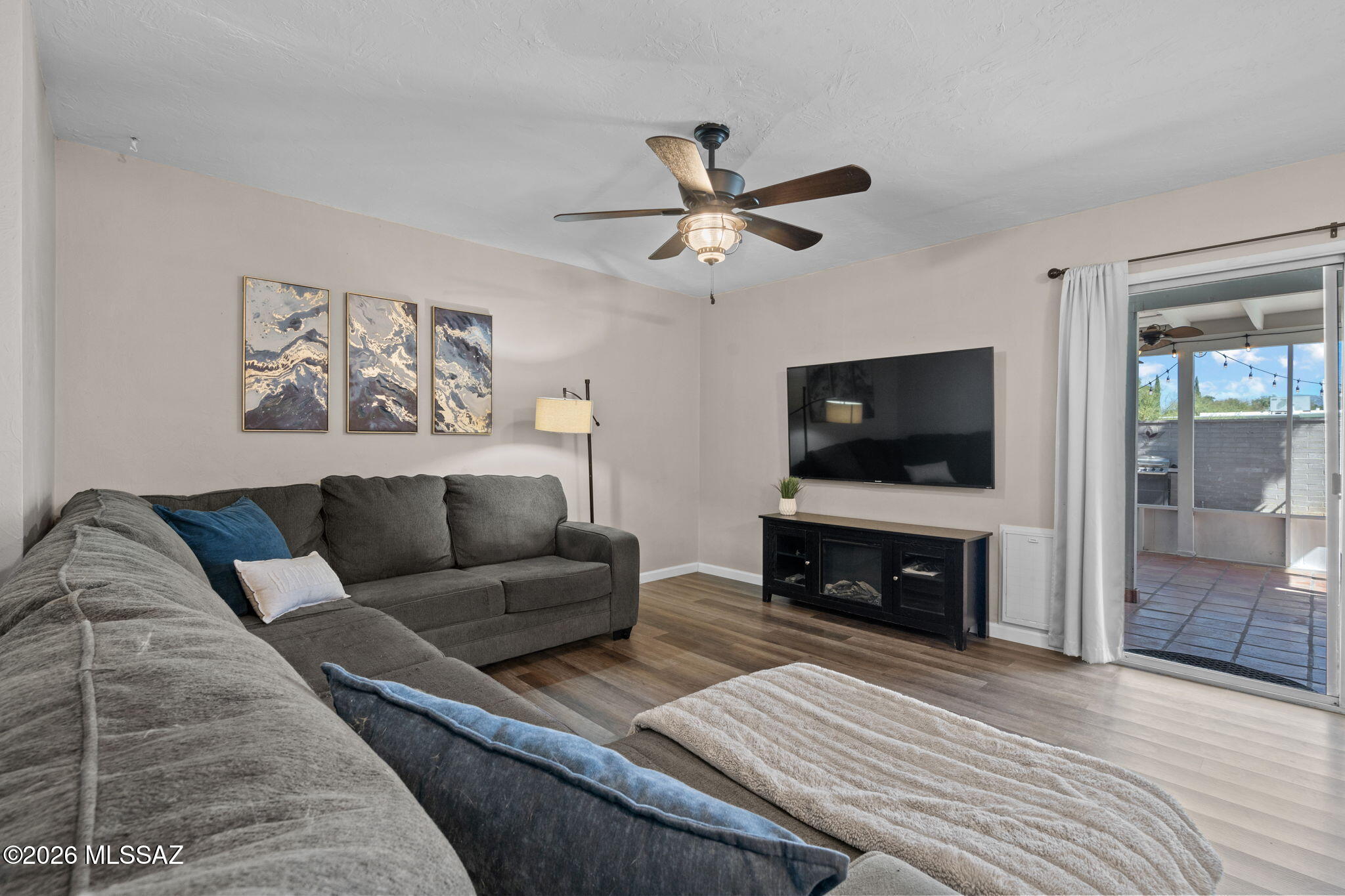 Broadway East (113-253) - Residential