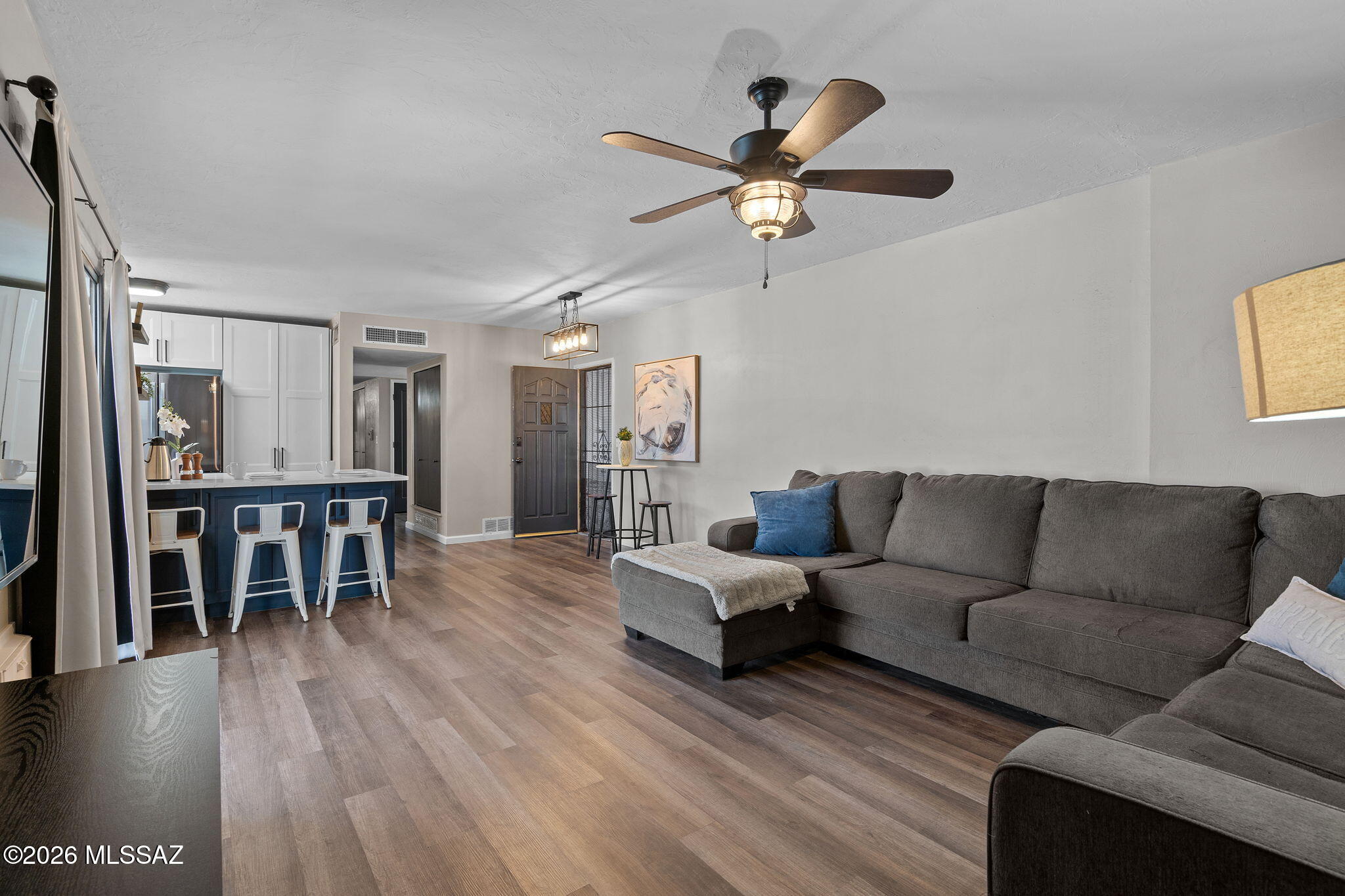Broadway East (113-253) - Residential