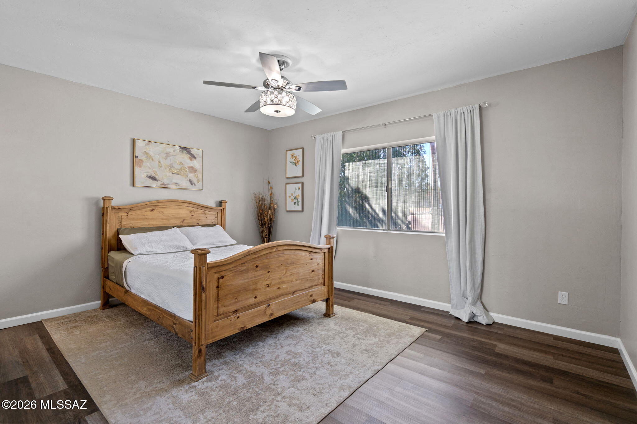 Broadway East (113-253) - Residential