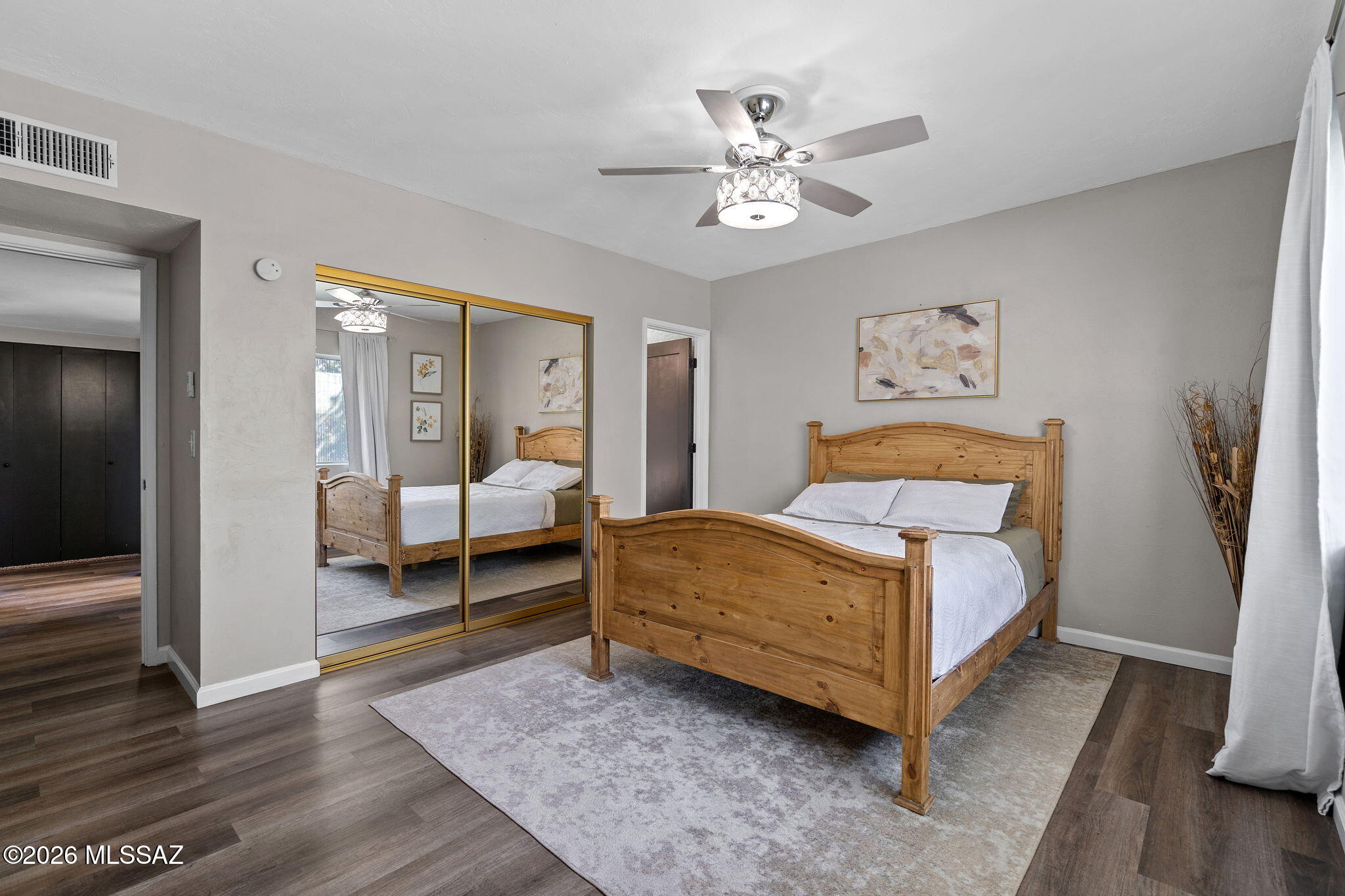 Broadway East (113-253) - Residential