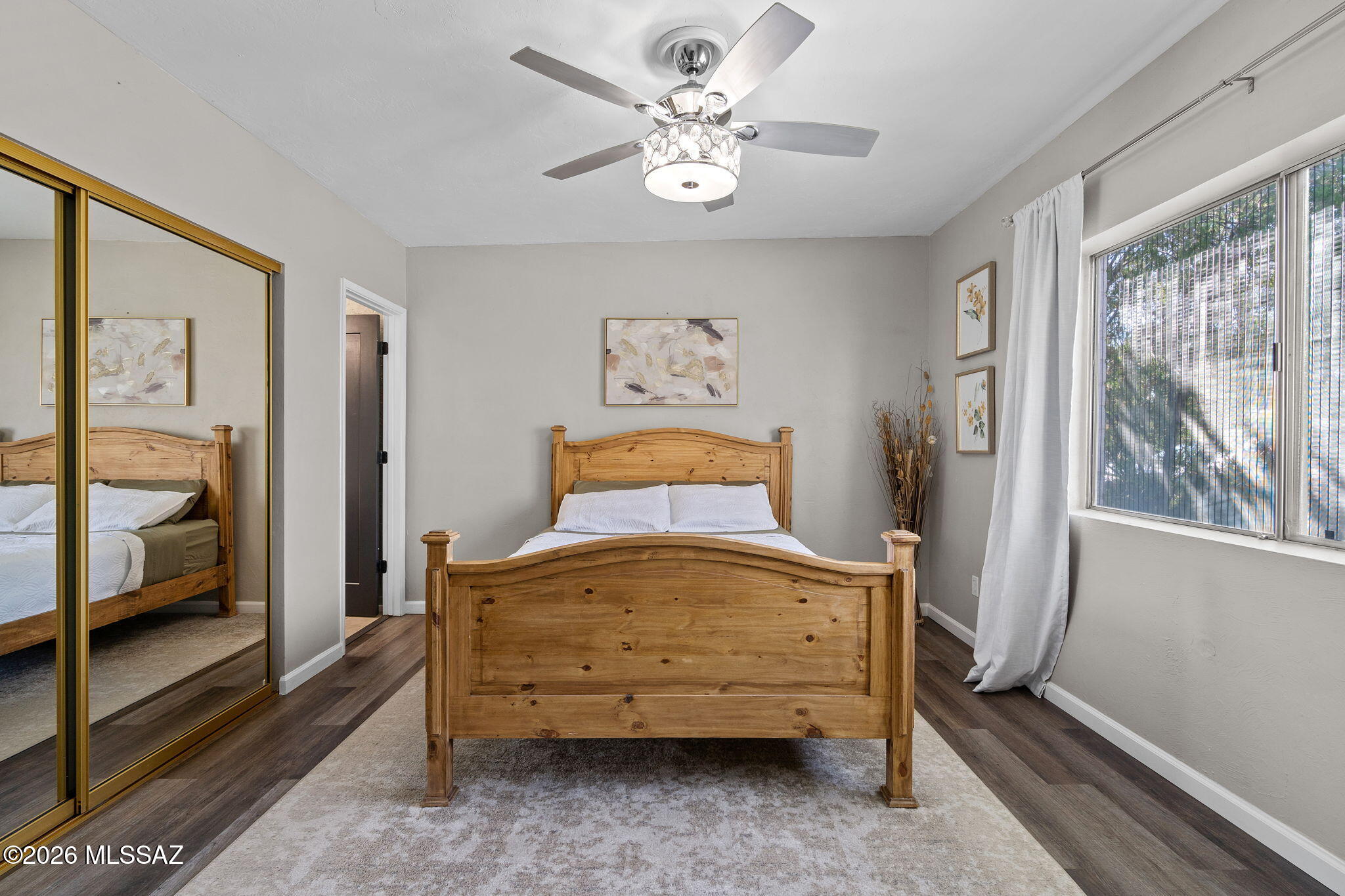 Broadway East (113-253) - Residential