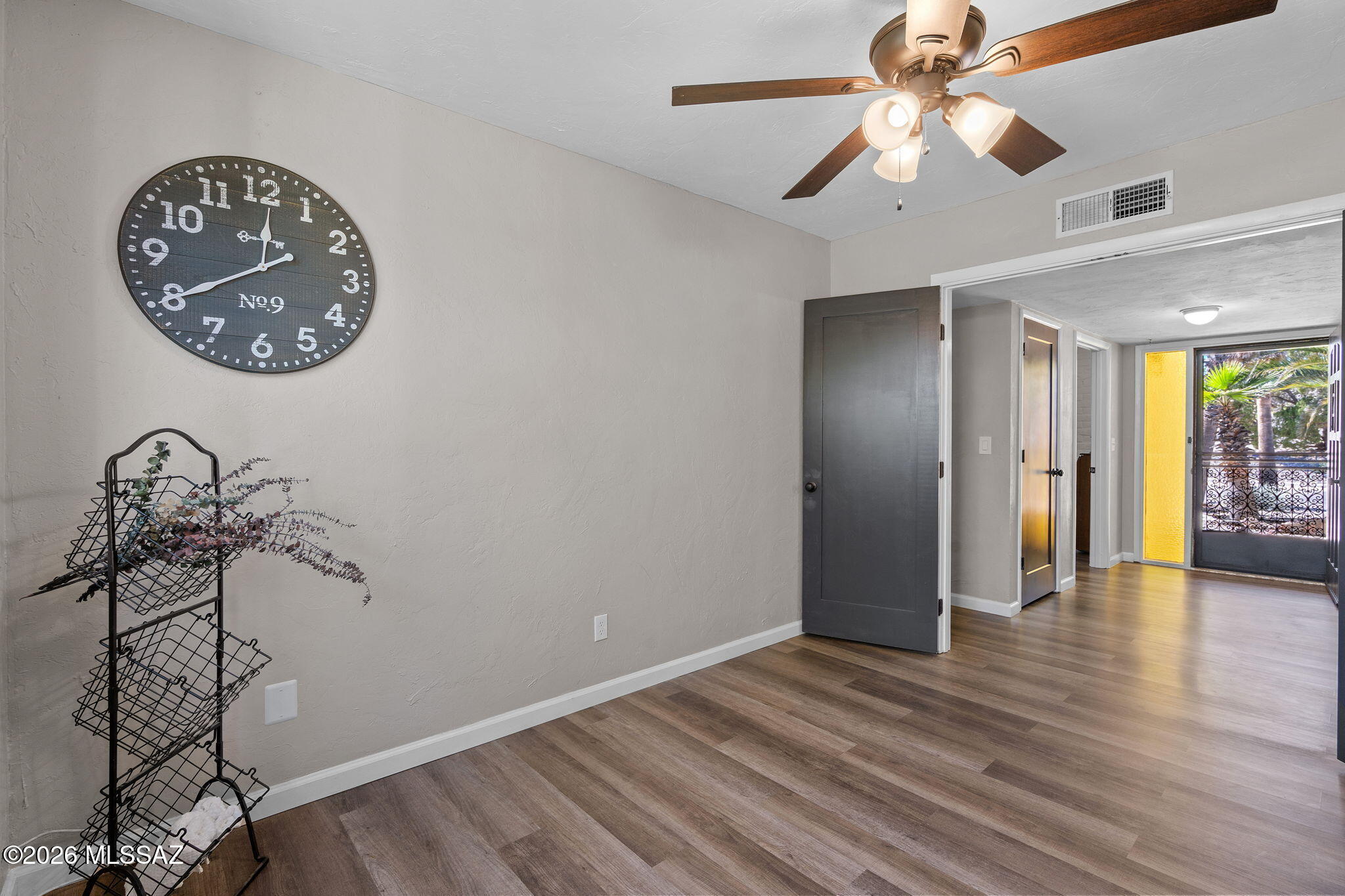 Broadway East (113-253) - Residential