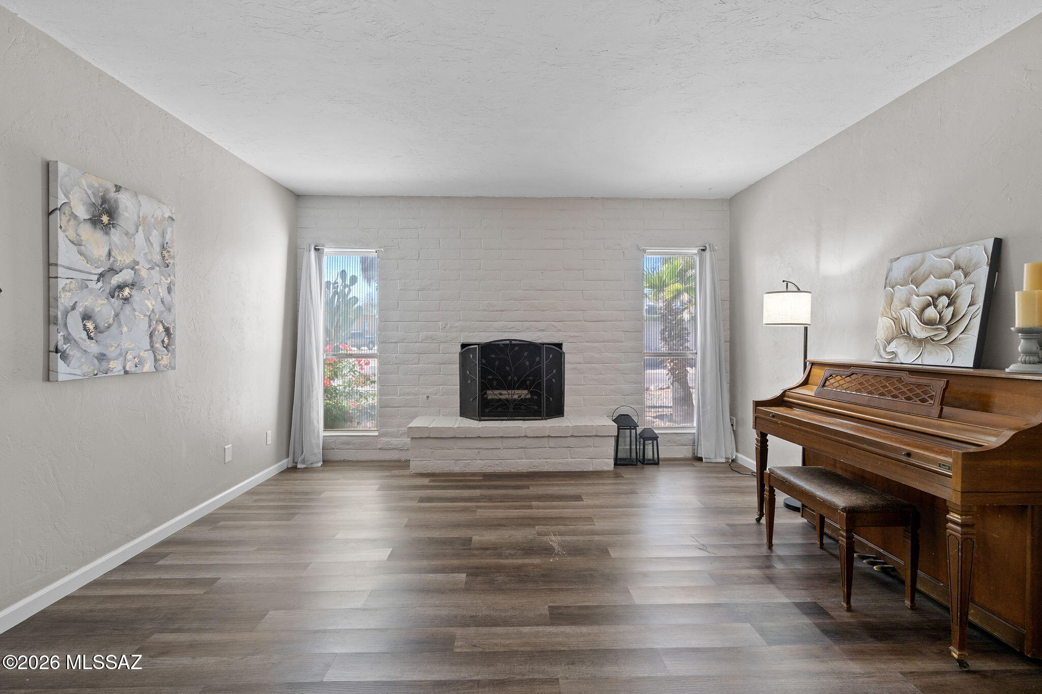 Broadway East (113-253) - Residential