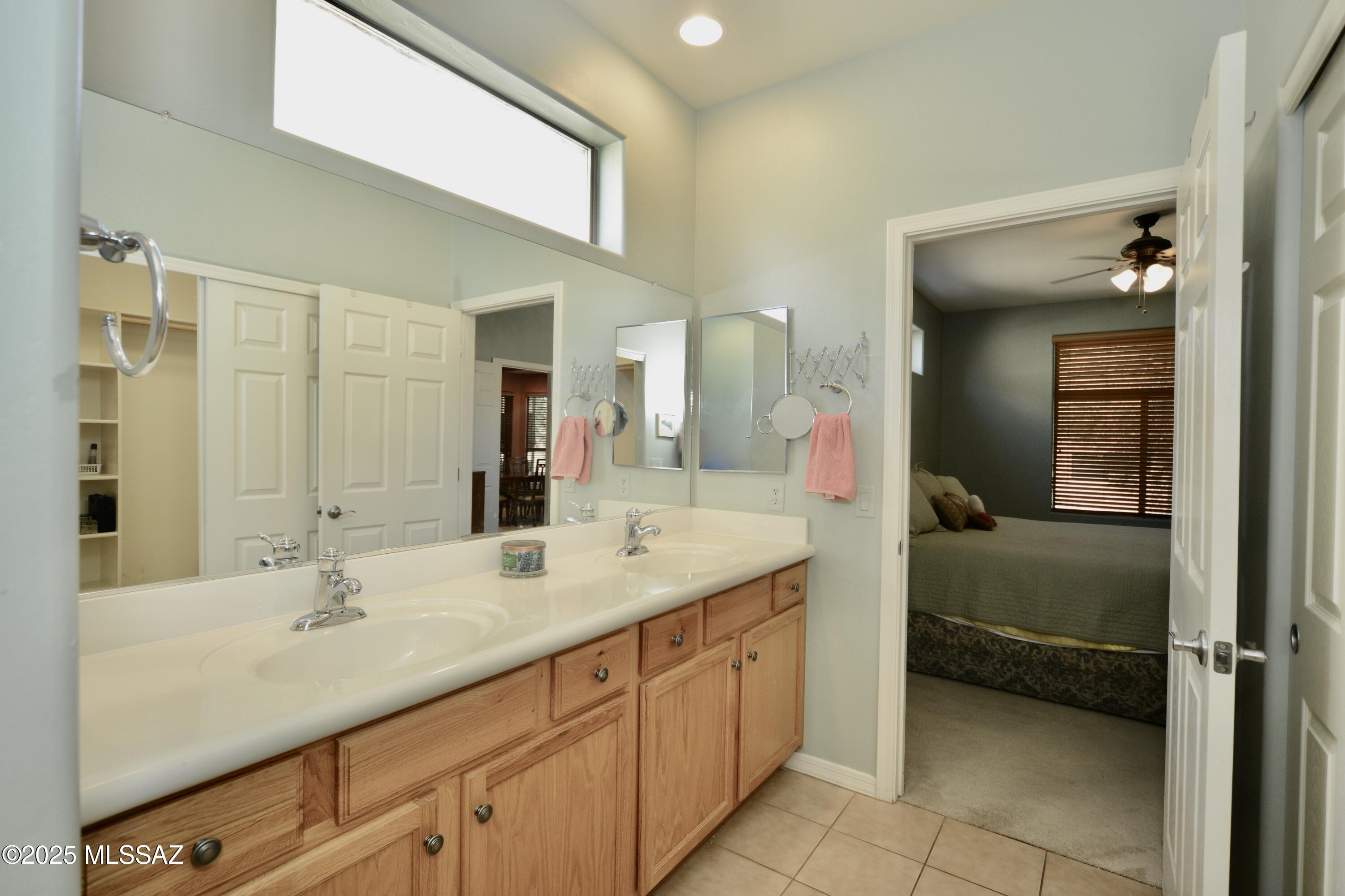 Las Campanas Villiage Phase II (112-219) - Residential