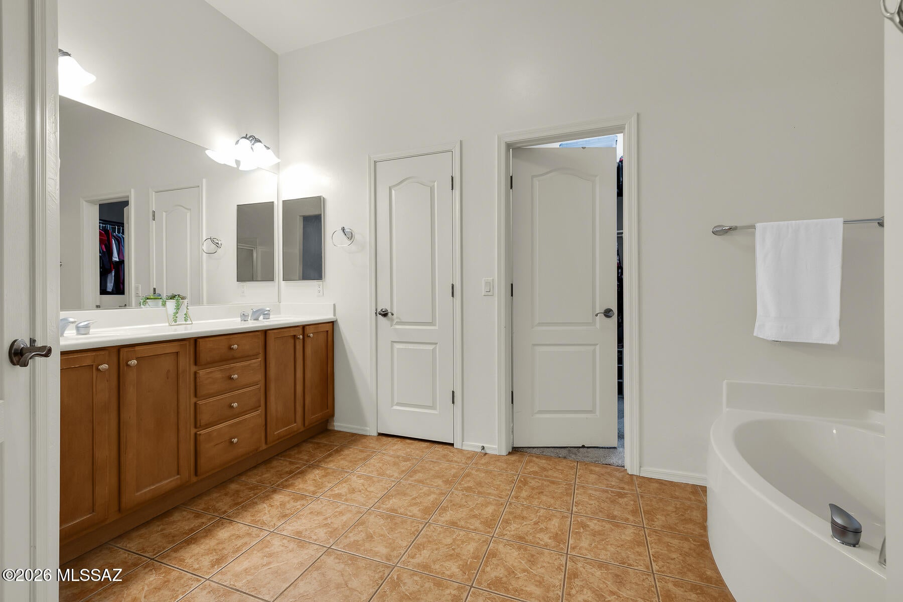 Continental Reserve Blk. 1 & 7 (1-61) - Residential