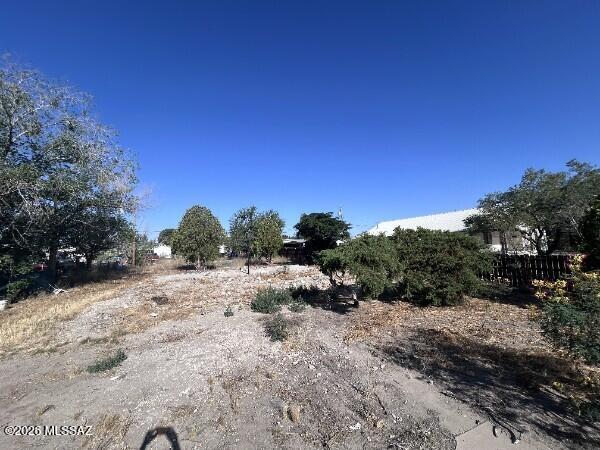 Prime oversized city lot in the heart of Willcox with great visibility and access. Conveniently located near schools, shopping, dining, and Northern Cochise Community Hospital. Flat, usable land with strong potential for residential or investment use (buyer to verify zoning and utilities). Easy access to I-10 . Great opportunity to secure a well-located parcel with upside in Cochise County.