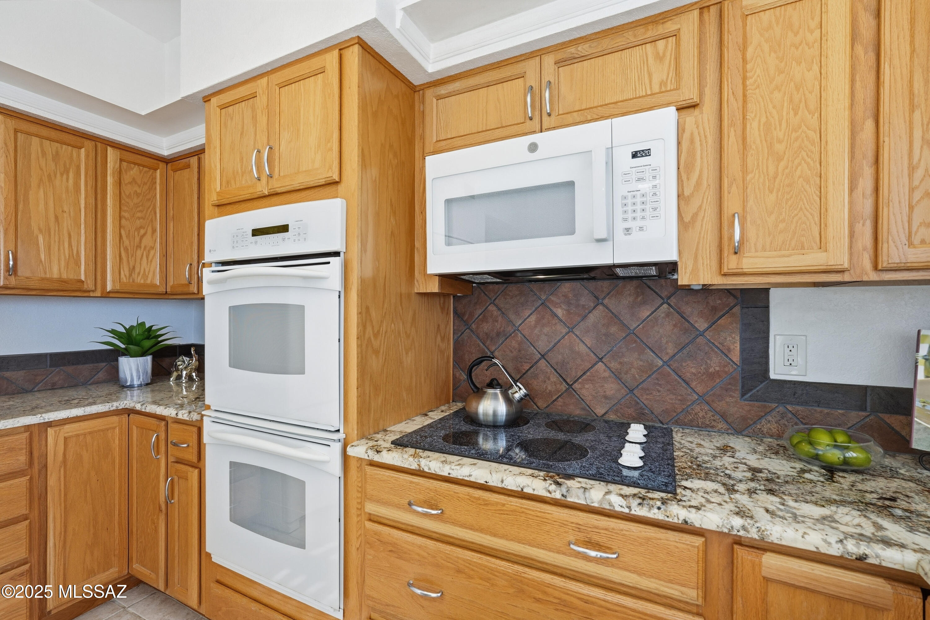 El Conquistador Resort Patio Homes (96-154) - Residential