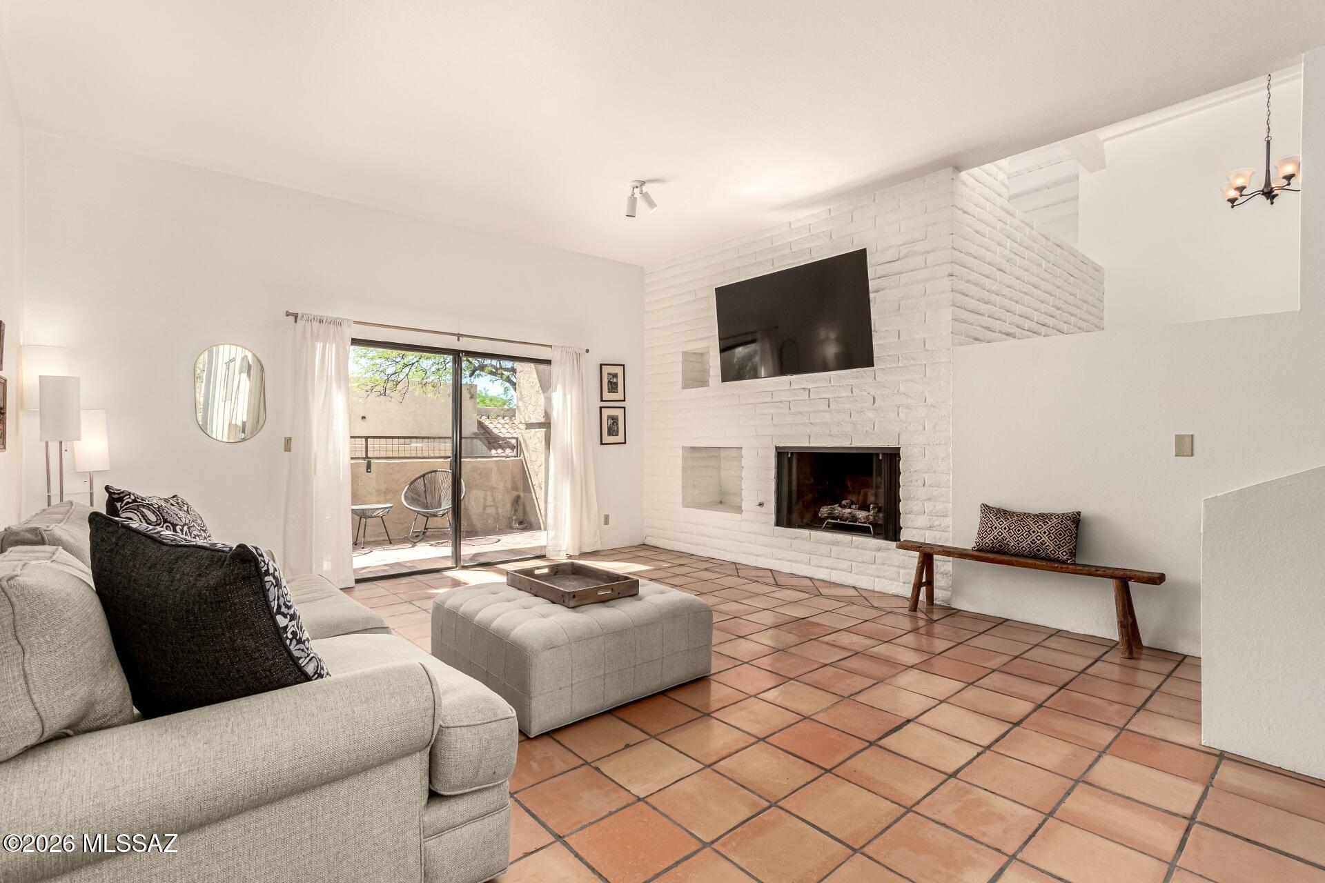 El Mirador Townhouses (1-41) - Residential