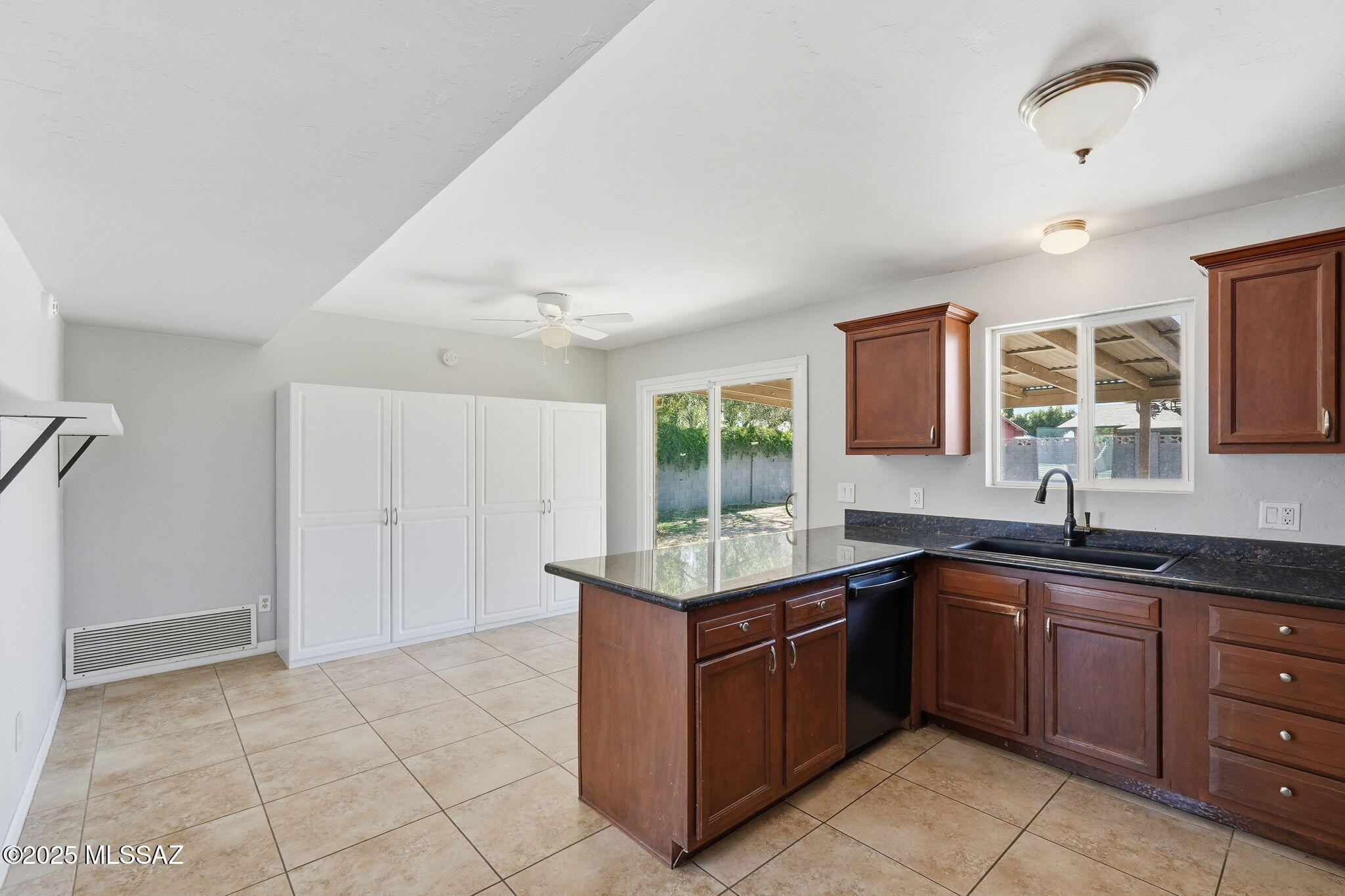 Lincoln Ridge (1-207) - Residential