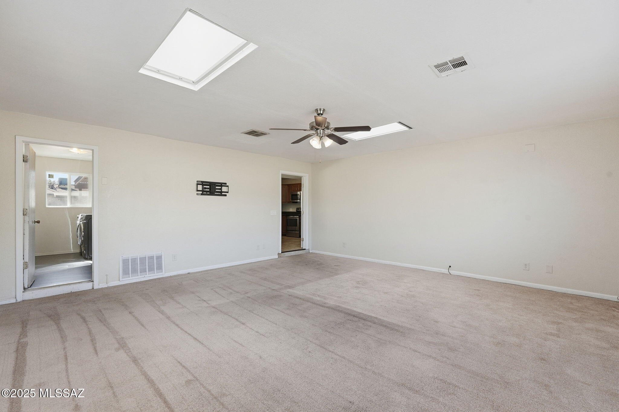 Lincoln Ridge (1-207) - Residential