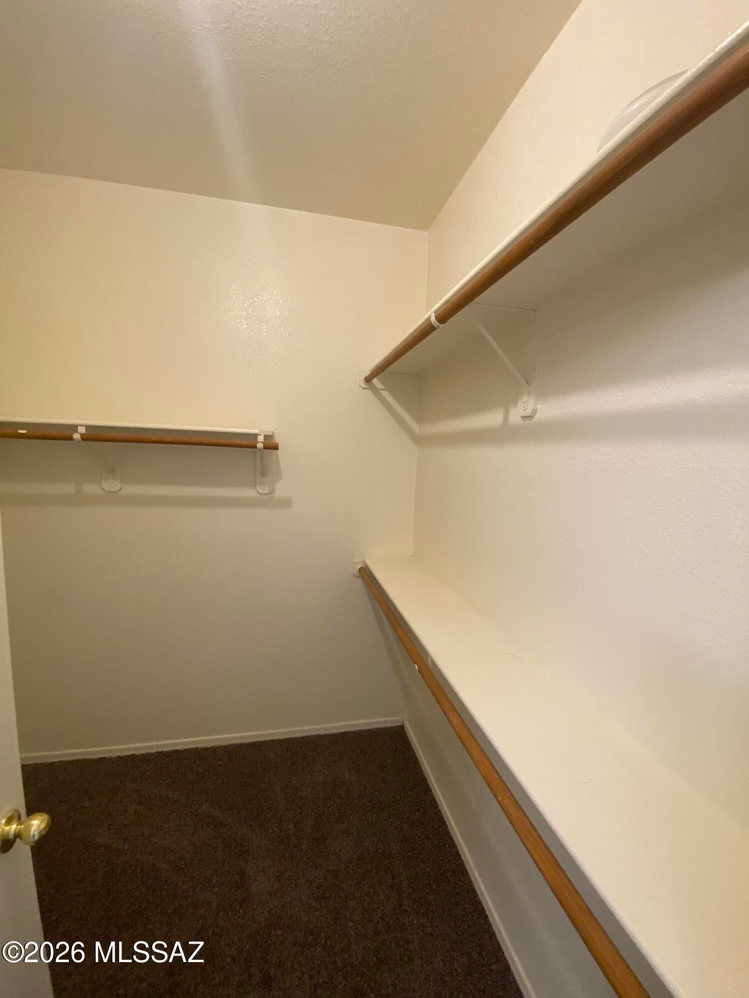 Mountain View Condos. (1-76) - Residential Lease