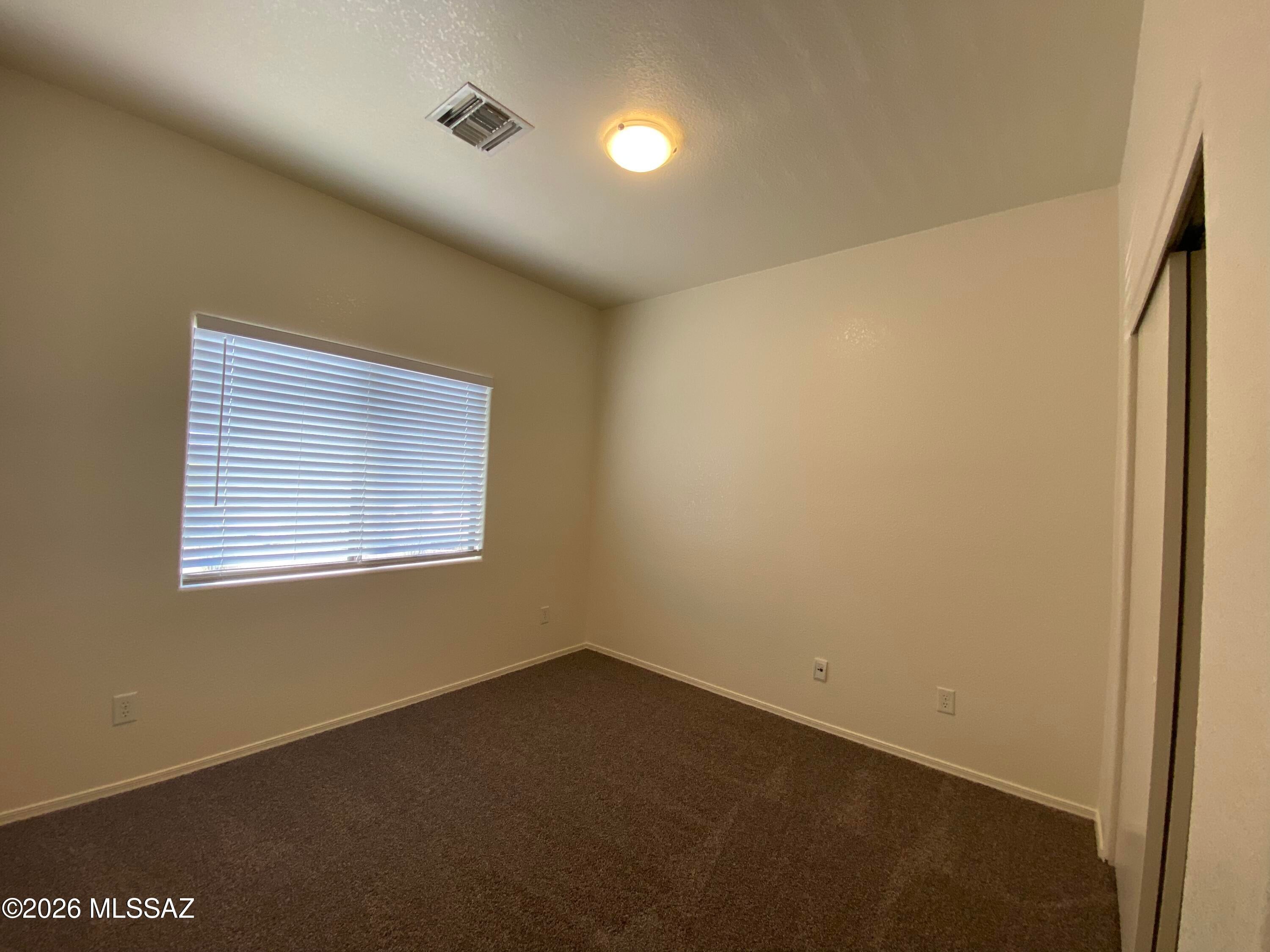 Mountain View Condos. (1-76) - Residential Lease