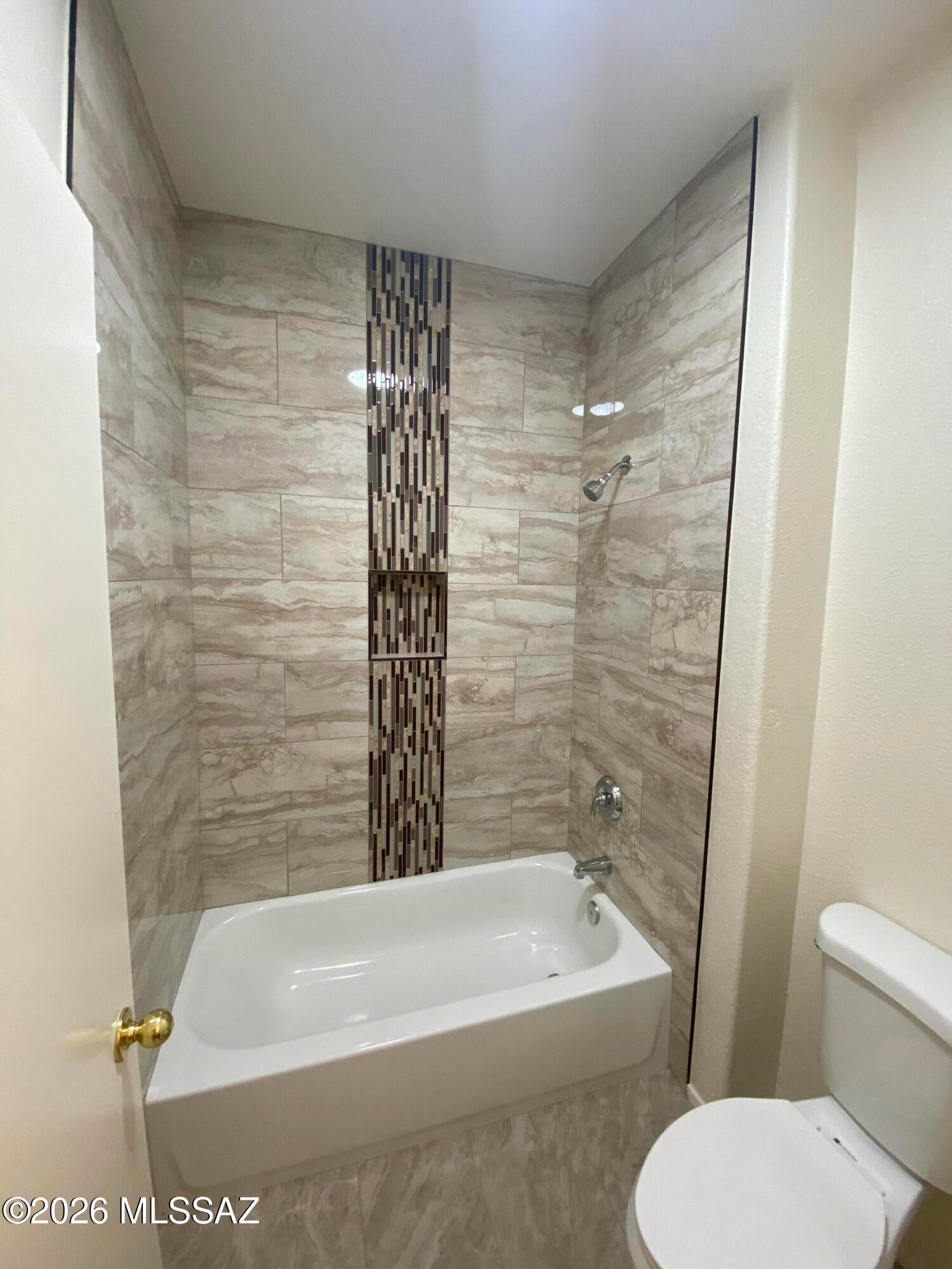 Mountain View Condos. (1-76) - Residential Lease
