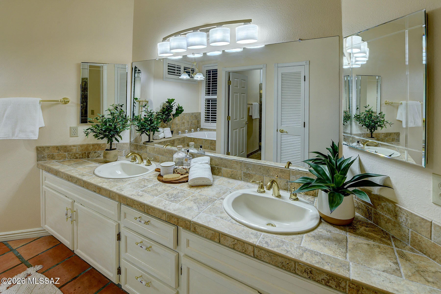 Foothills Ridge Amd - Residential