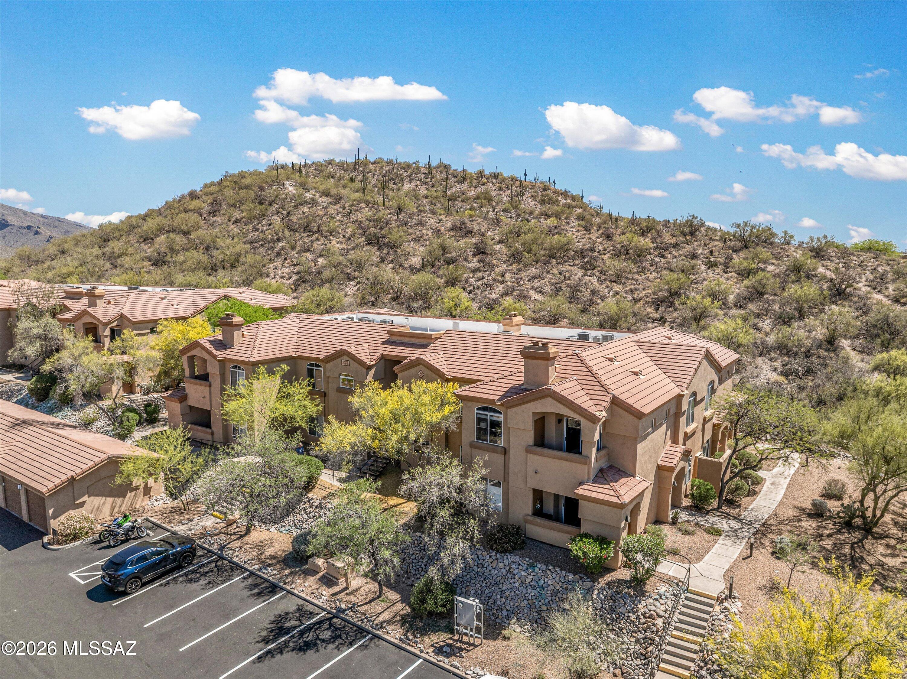 Pinnacle Canyon Condominium - Residential