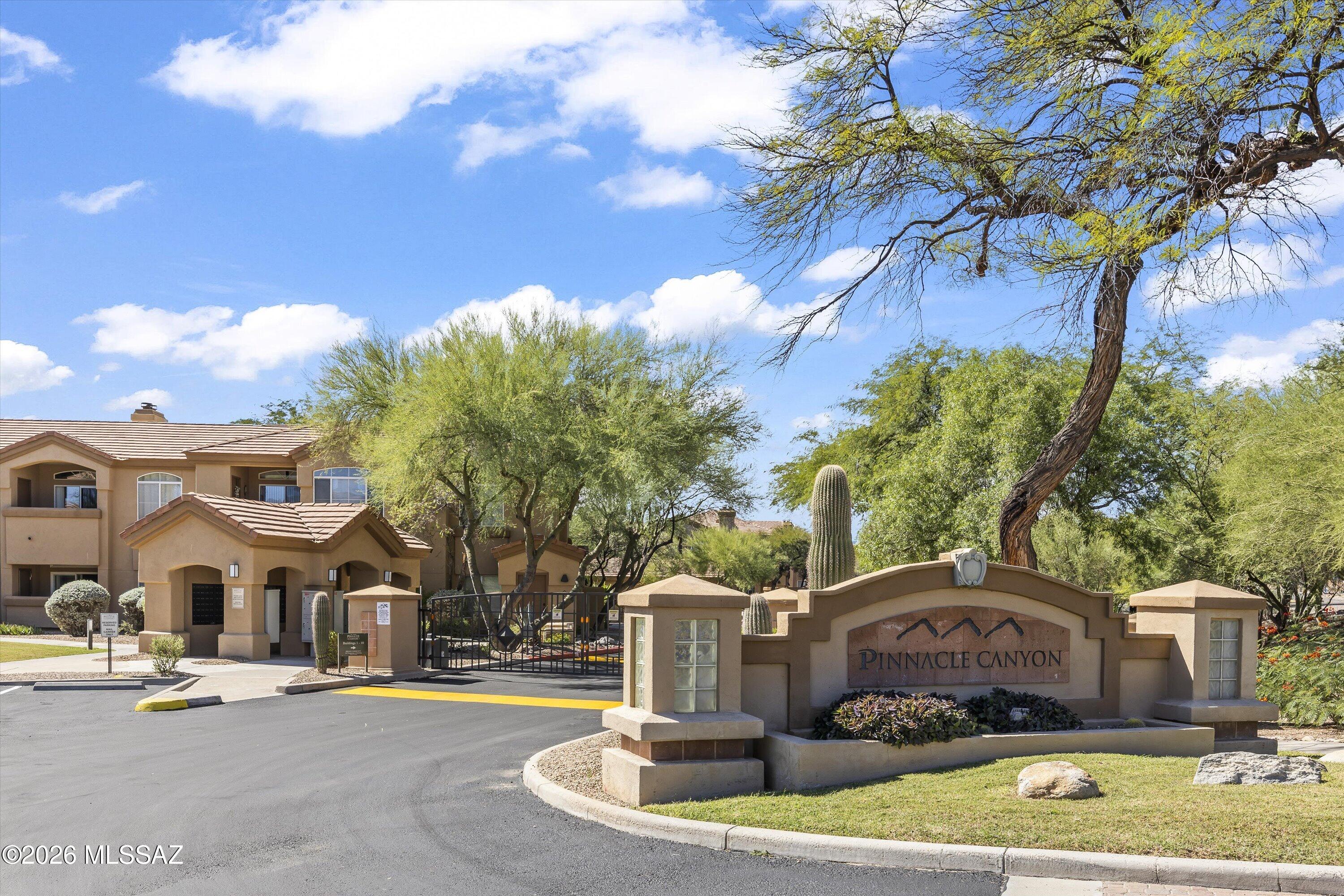 Pinnacle Canyon Condominium - Residential