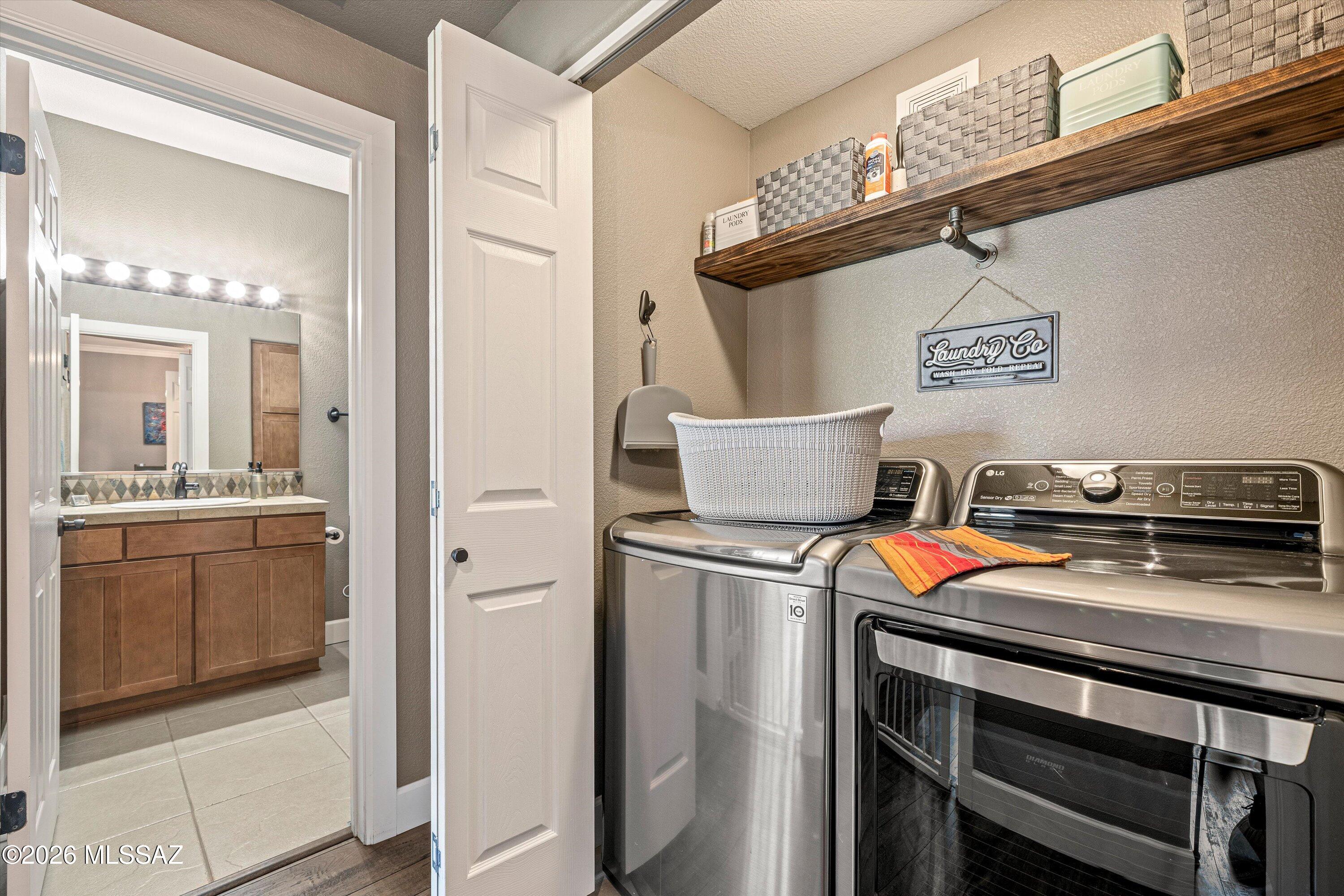 Pinnacle Canyon Condominium - Residential
