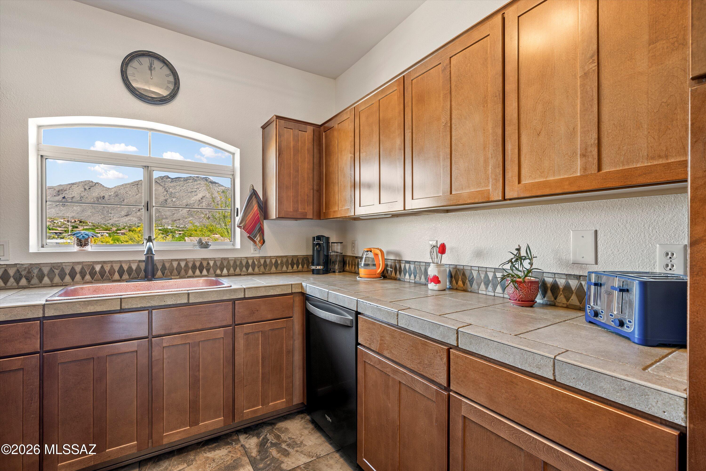 Pinnacle Canyon Condominium - Residential