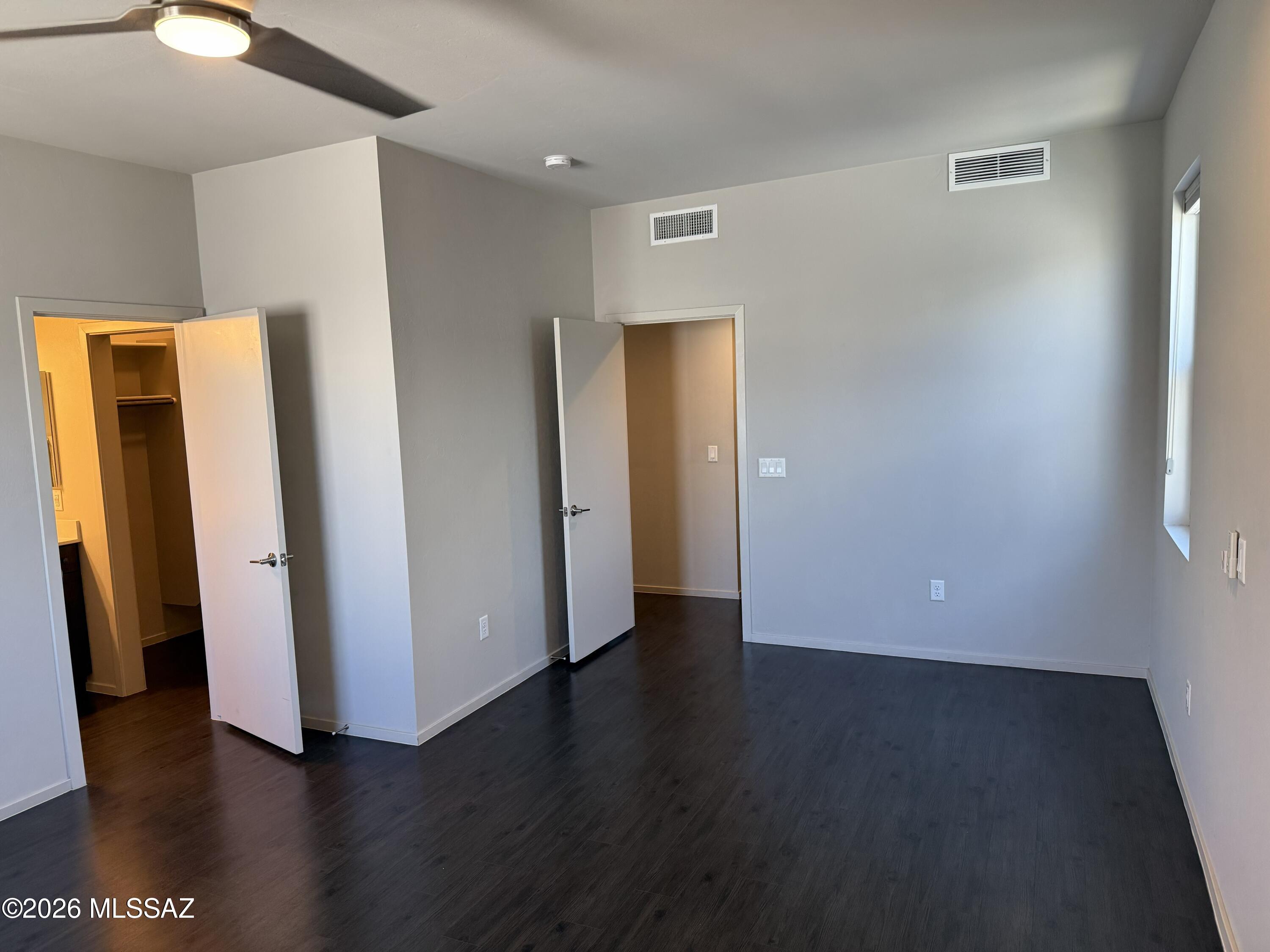 Park Modern SQ20153240738 - Residential Lease